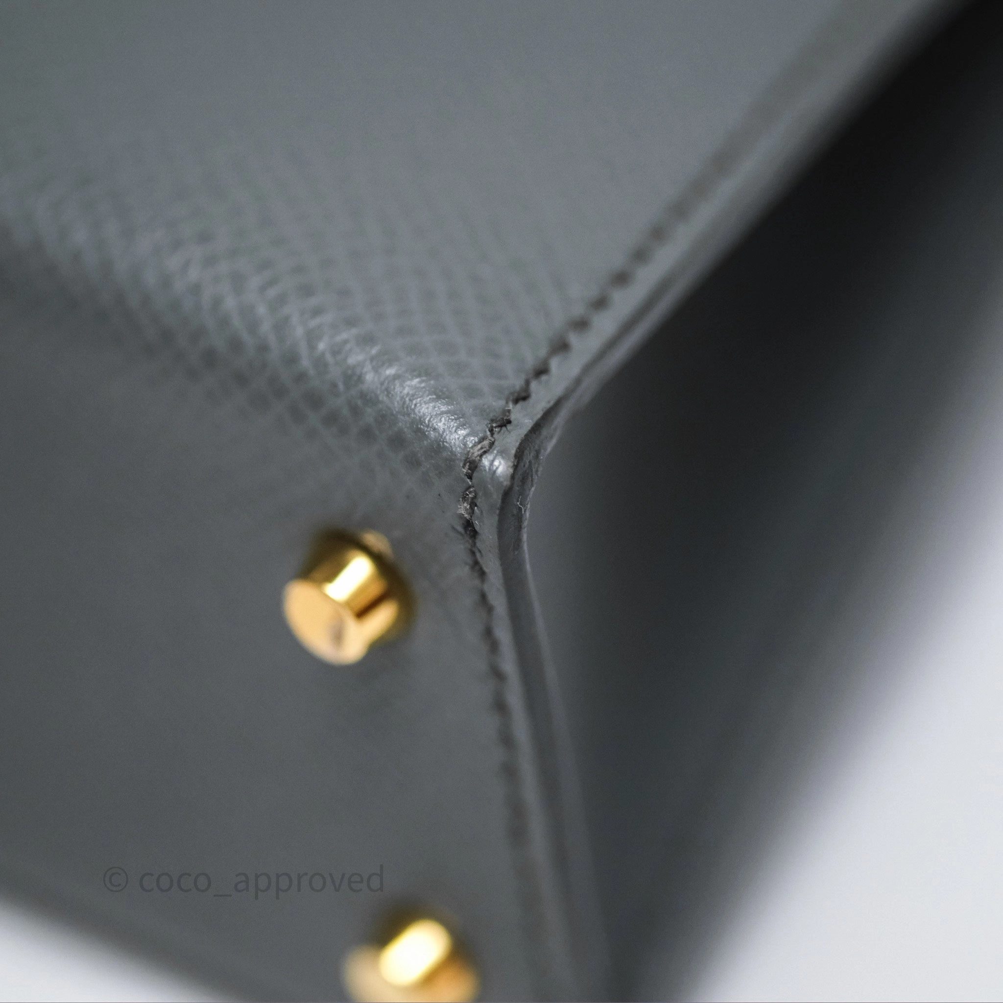 Herms Mini Kelly II Vert Amande 63 Epsom Gold Hardware