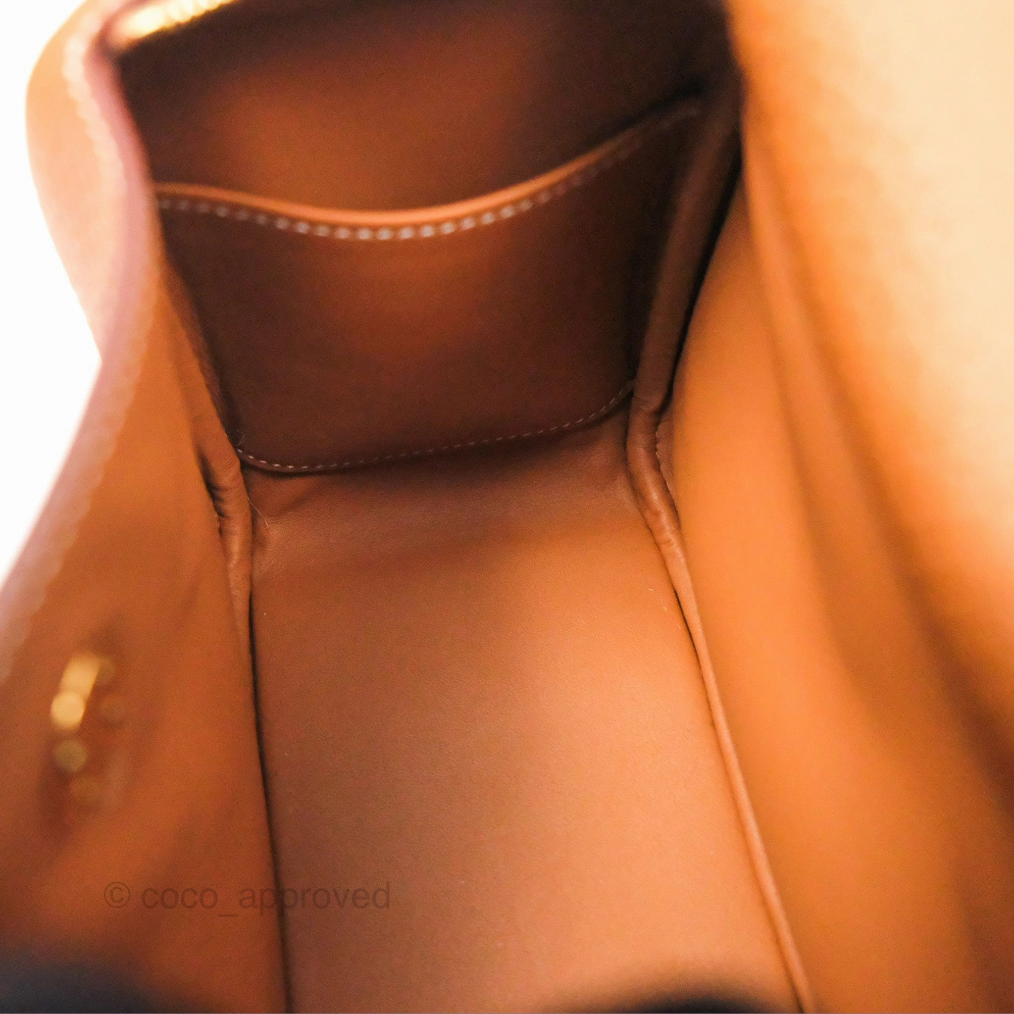Herms Mini Lindy 20 Gold Clemence Gold Hardware