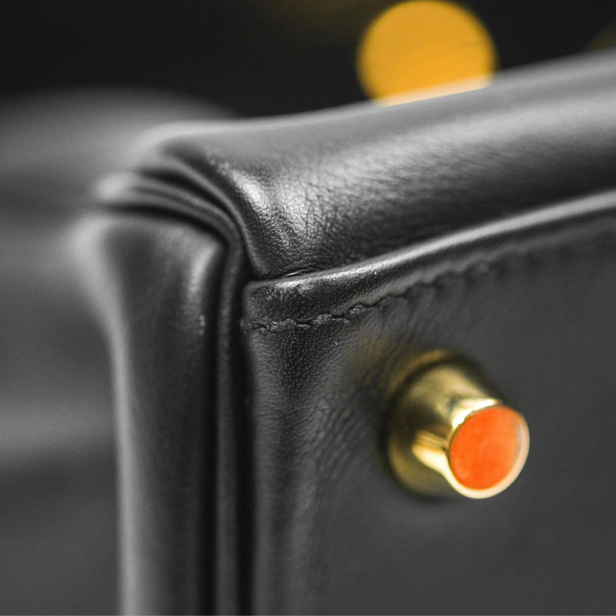 Herms Retourne Kelly 25 Black Noir 89 Swift Gold Hardware