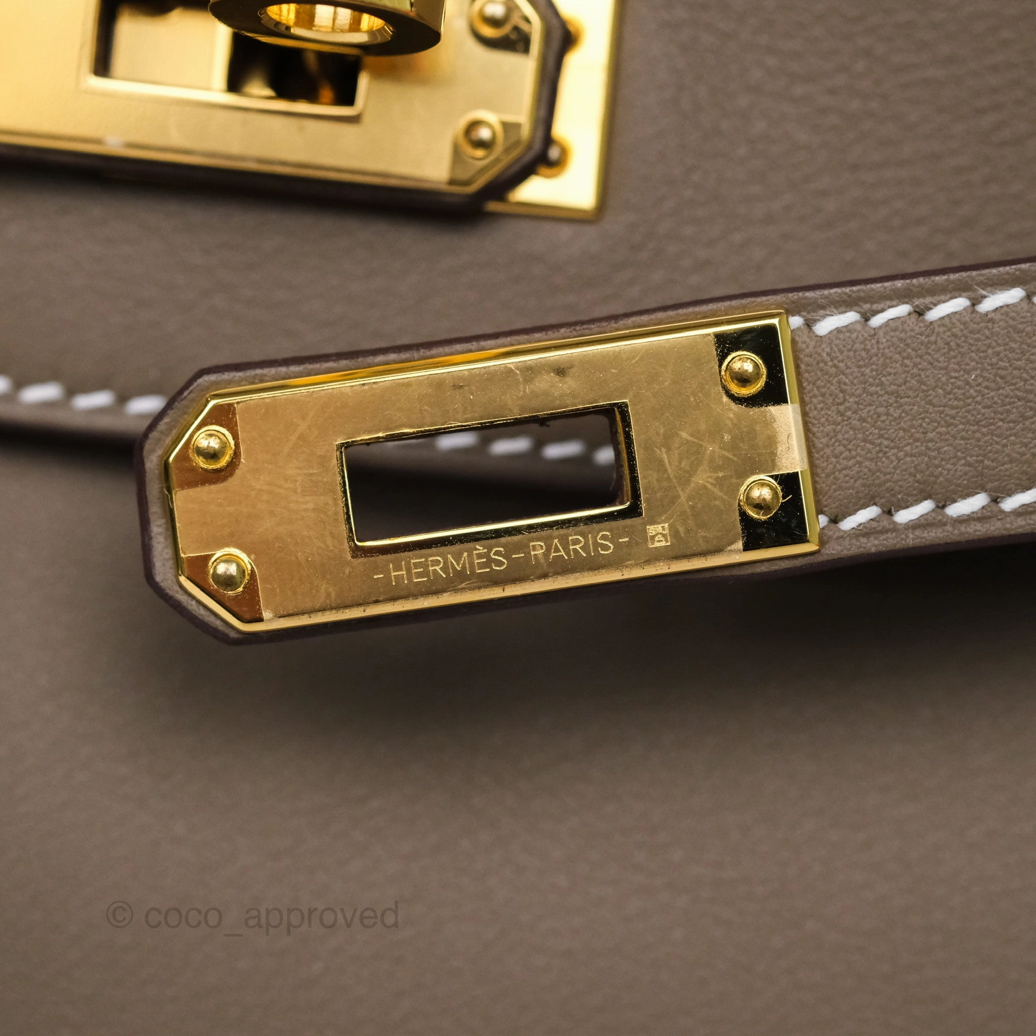 Herms Retourne Kelly 25 Etoupe 18 Swift Gold Hardware
