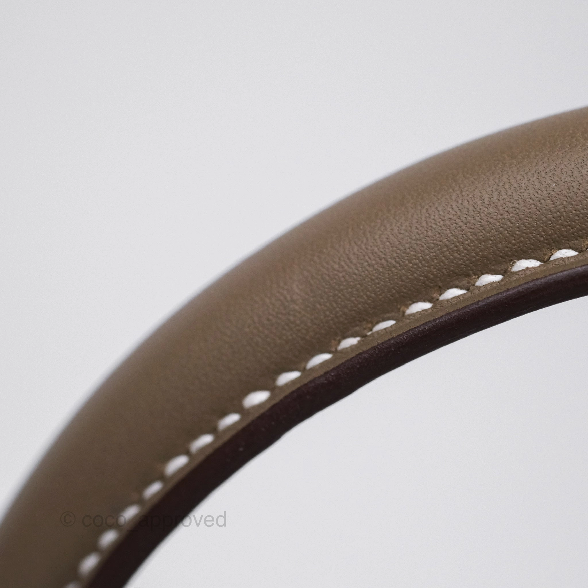 Herms Retourne Kelly 25 Etoupe 18 Swift Gold Hardware