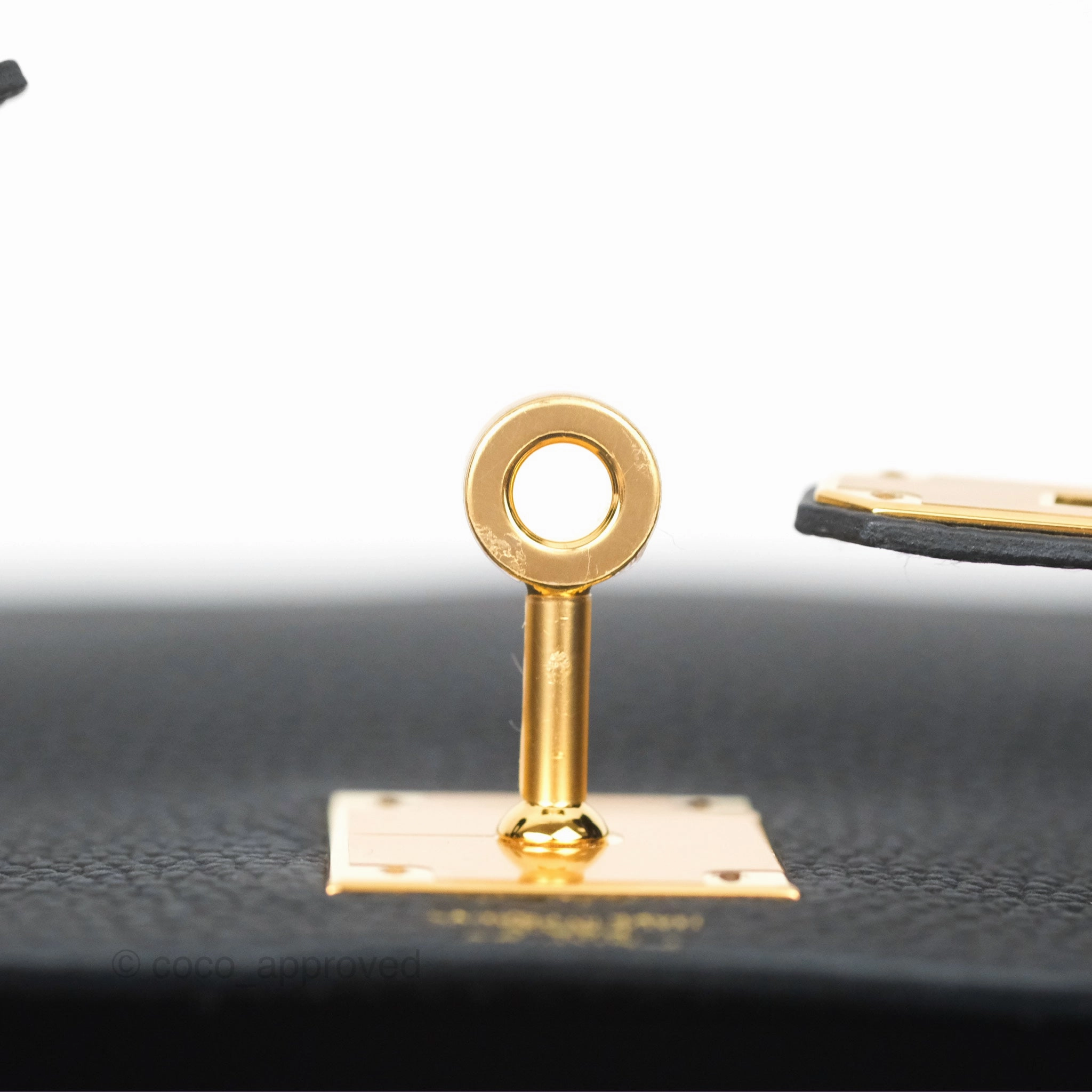 Herms Retourne Kelly 28 Black Noir 89 Togo Gold Hardware