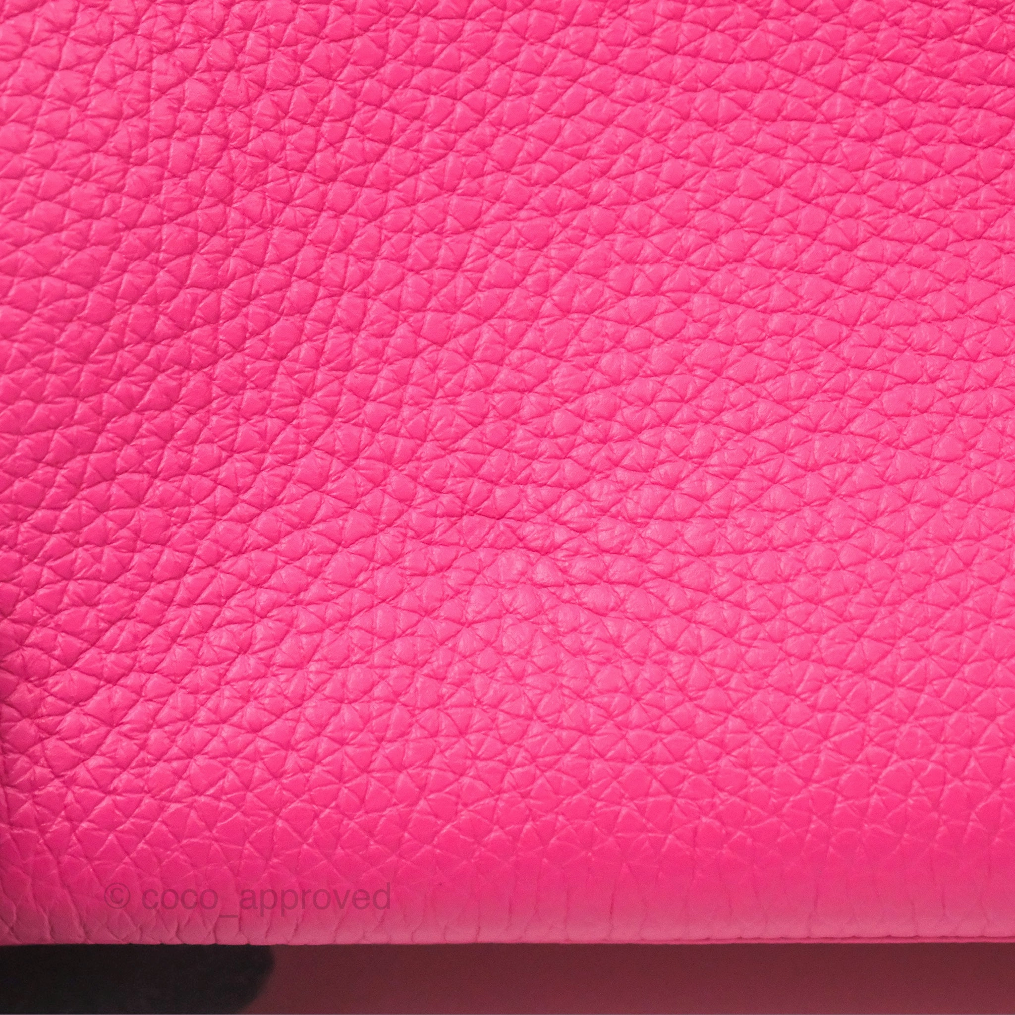 Herms Retourne Kelly 28 Rose Shocking Clemence Palladium Hardware