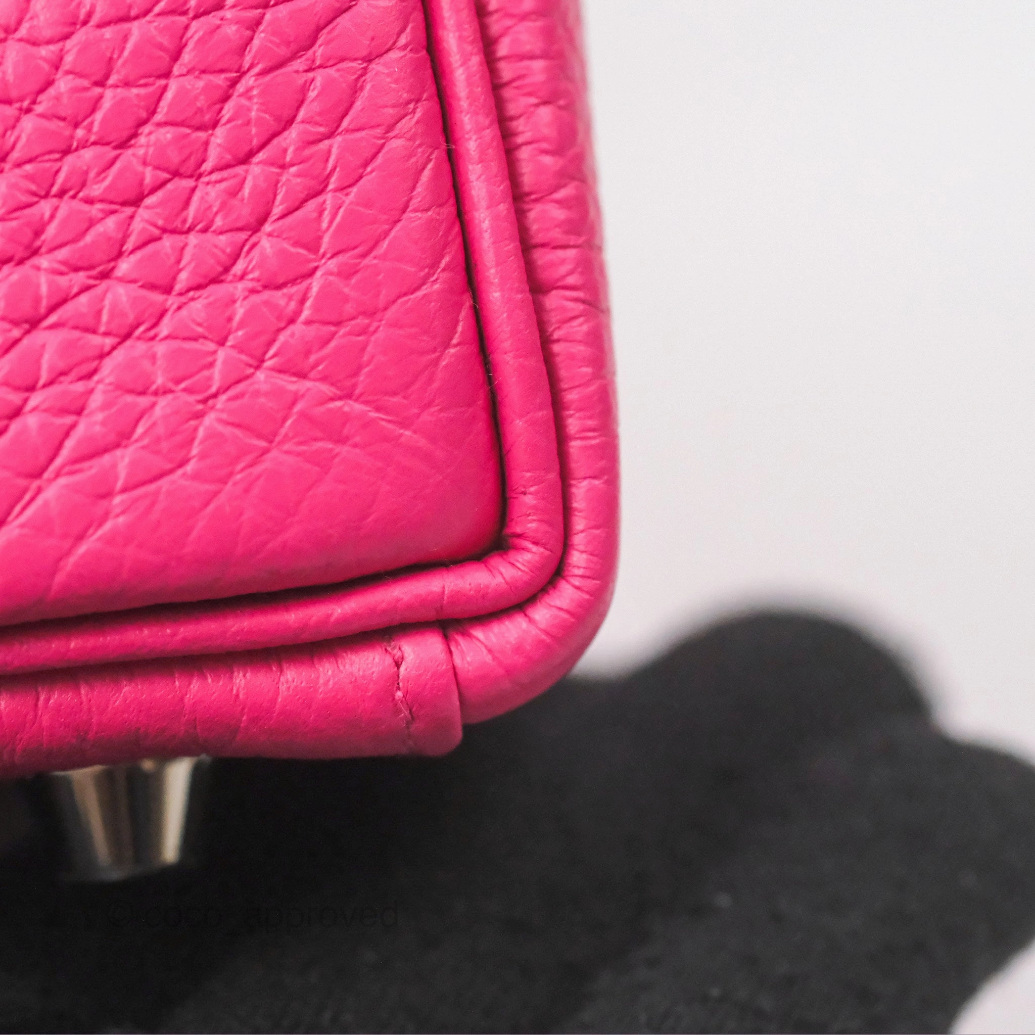 Herms Retourne Kelly 28 Rose Shocking Clemence Palladium Hardware