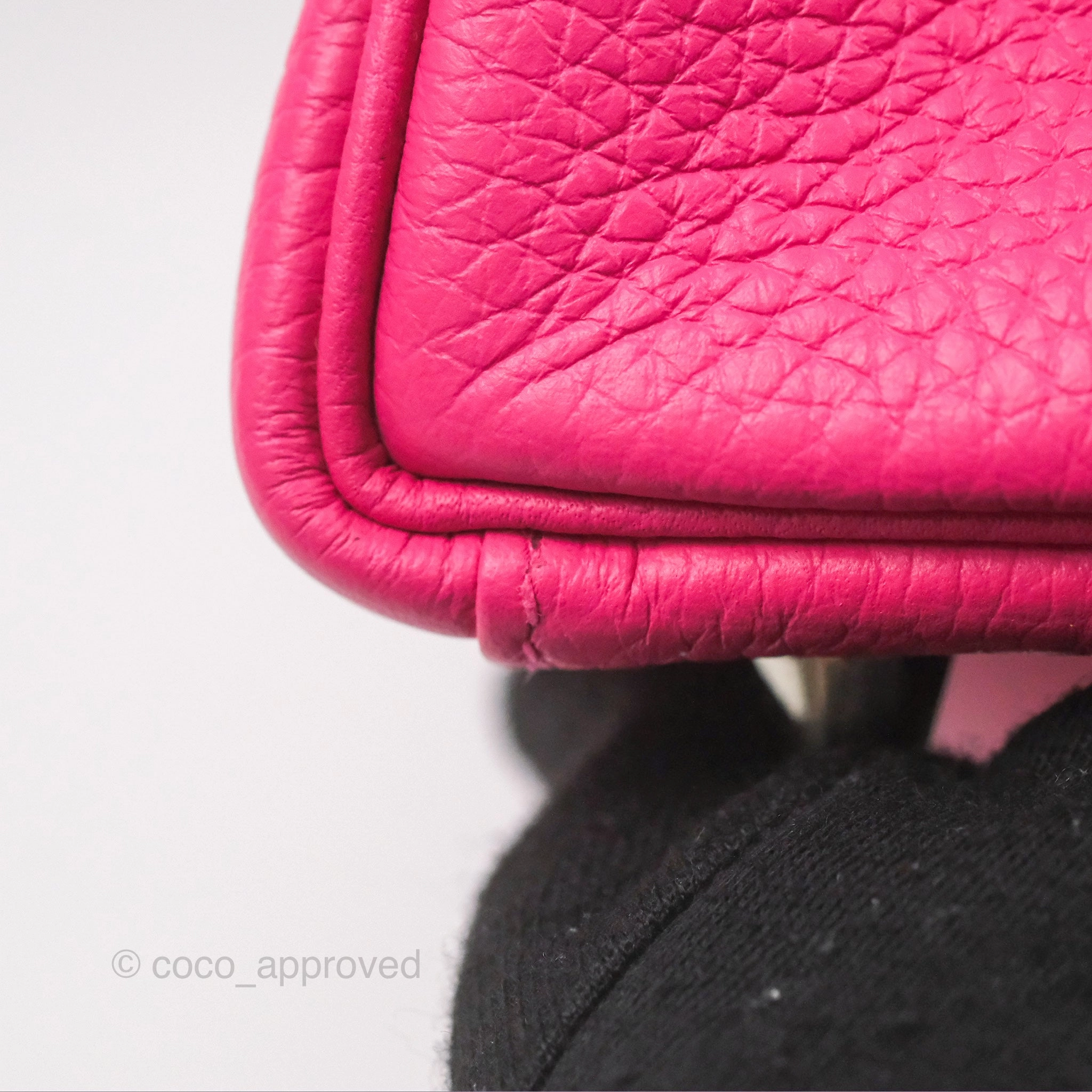 Herms Retourne Kelly 28 Rose Shocking Clemence Palladium Hardware