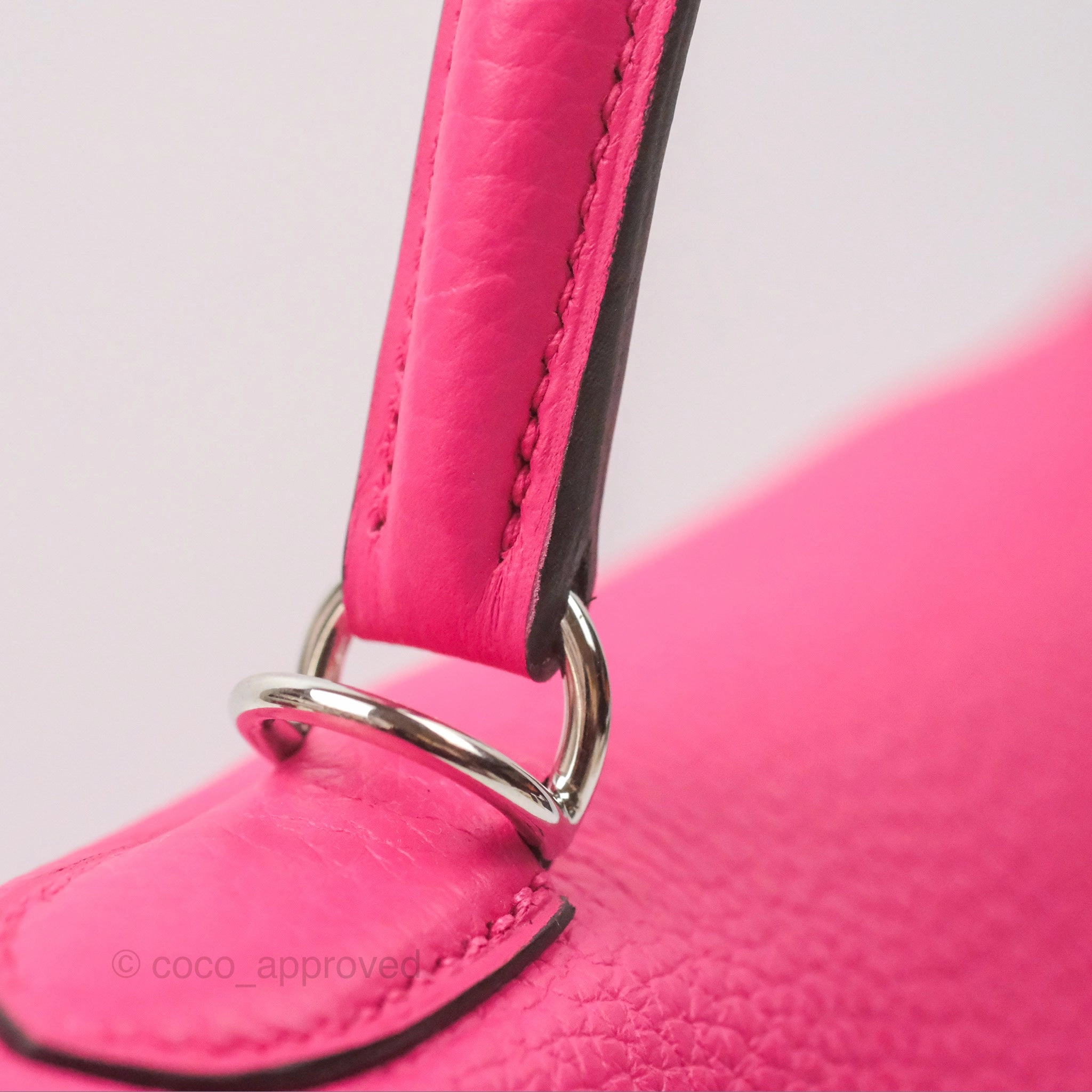 Herms Retourne Kelly 28 Rose Shocking Clemence Palladium Hardware