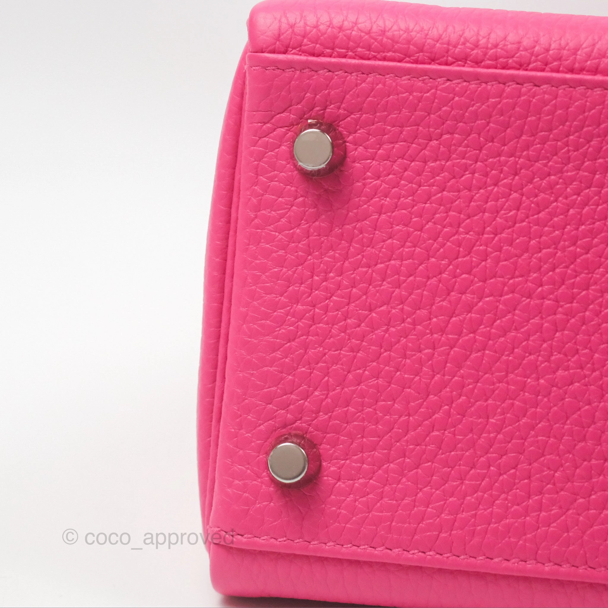 Herms Retourne Kelly 28 Rose Shocking Clemence Palladium Hardware