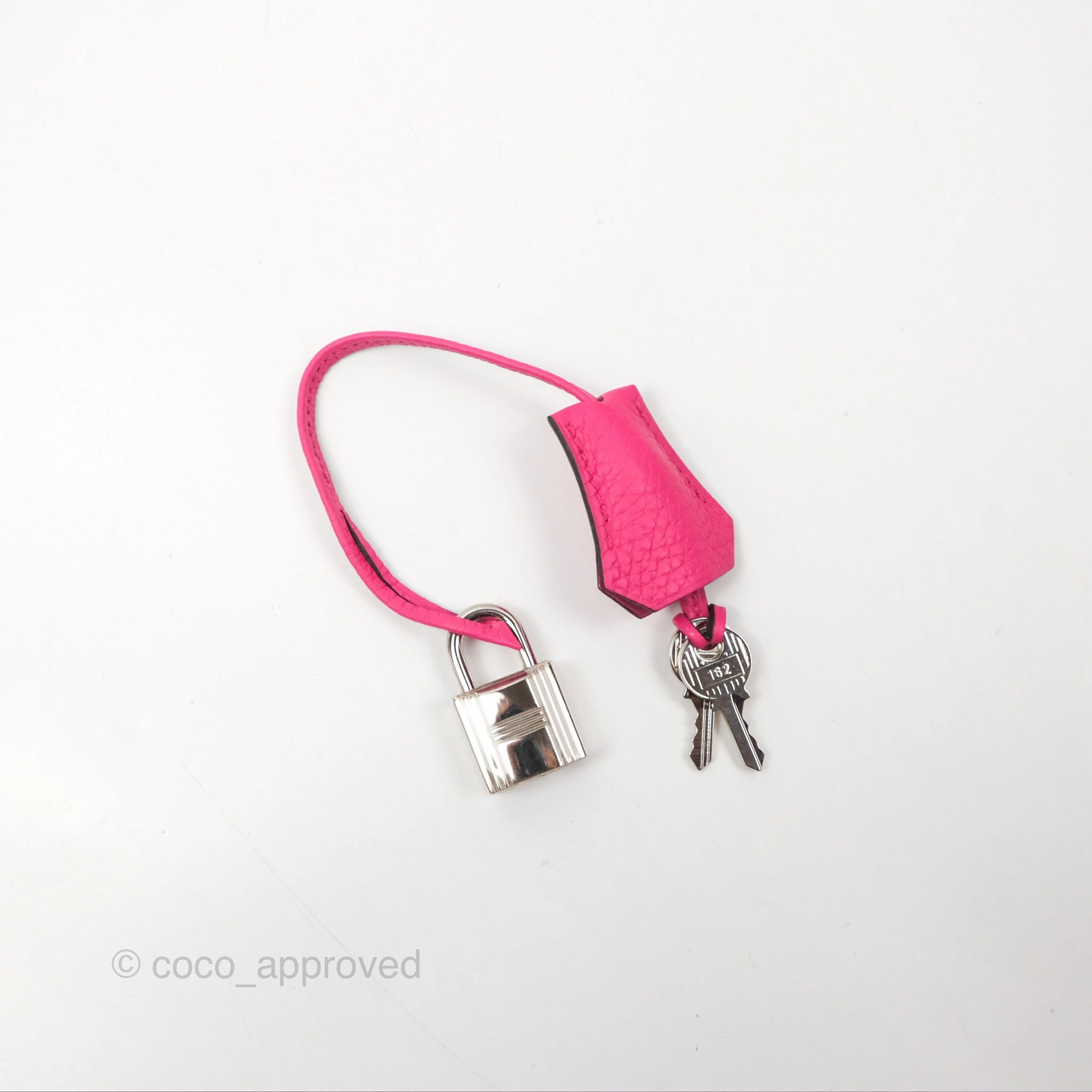Herms Retourne Kelly 28 Rose Shocking Clemence Palladium Hardware