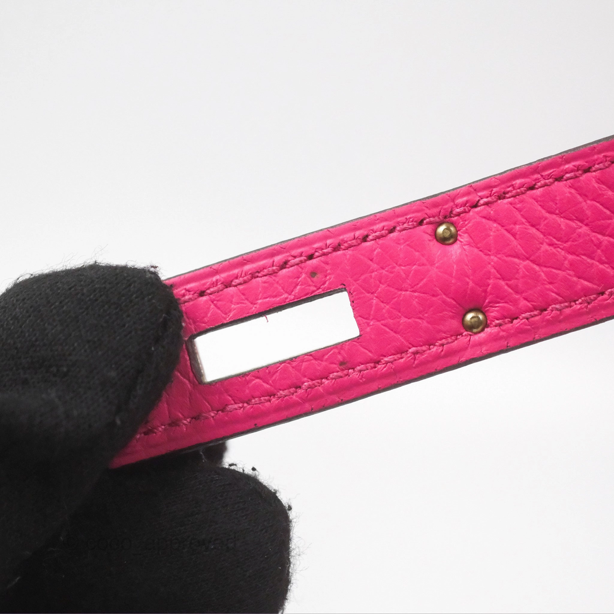 Herms Retourne Kelly 28 Rose Shocking Clemence Palladium Hardware