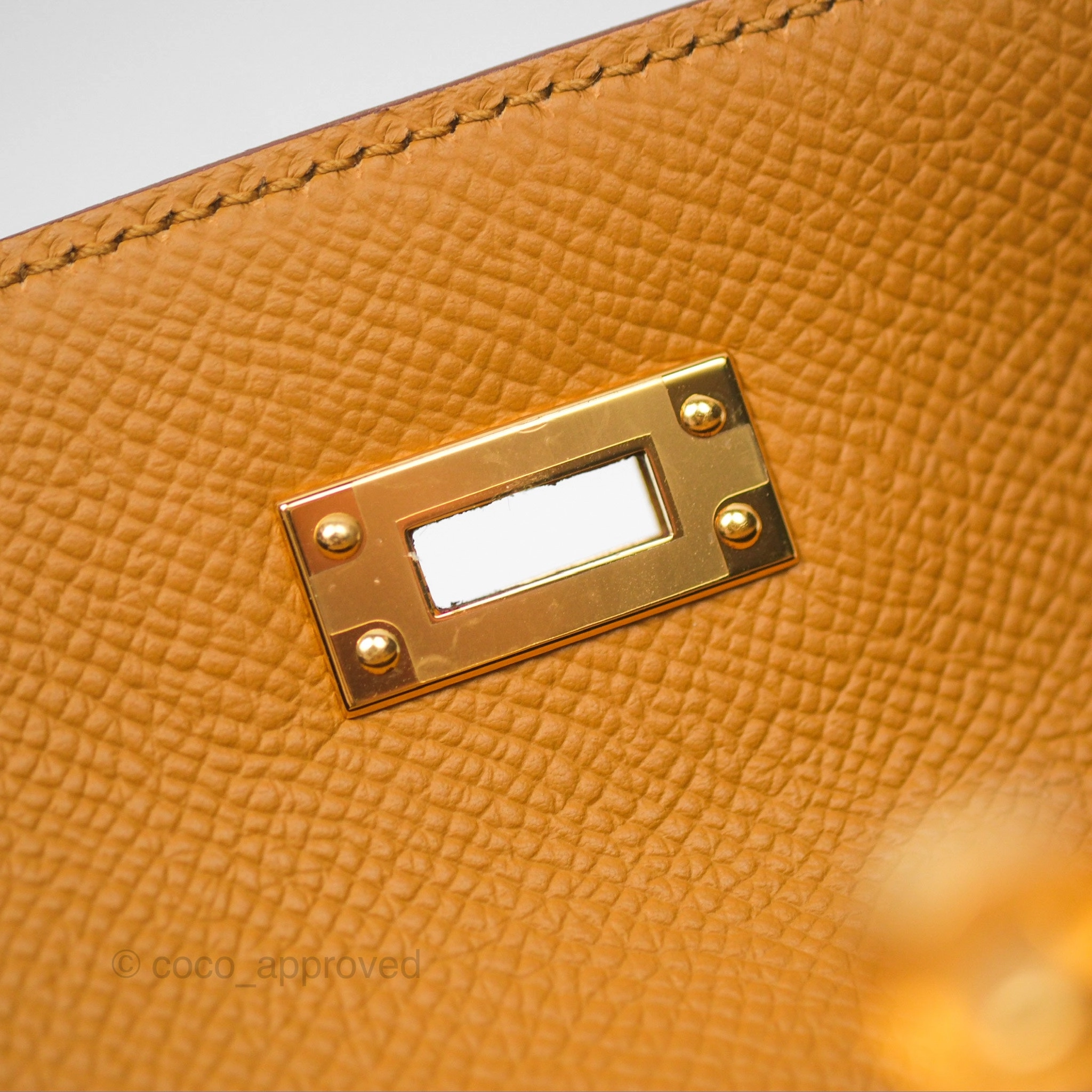 Herms Sellier Kelly 25 Sesame 2S Epsom Gold Hardware