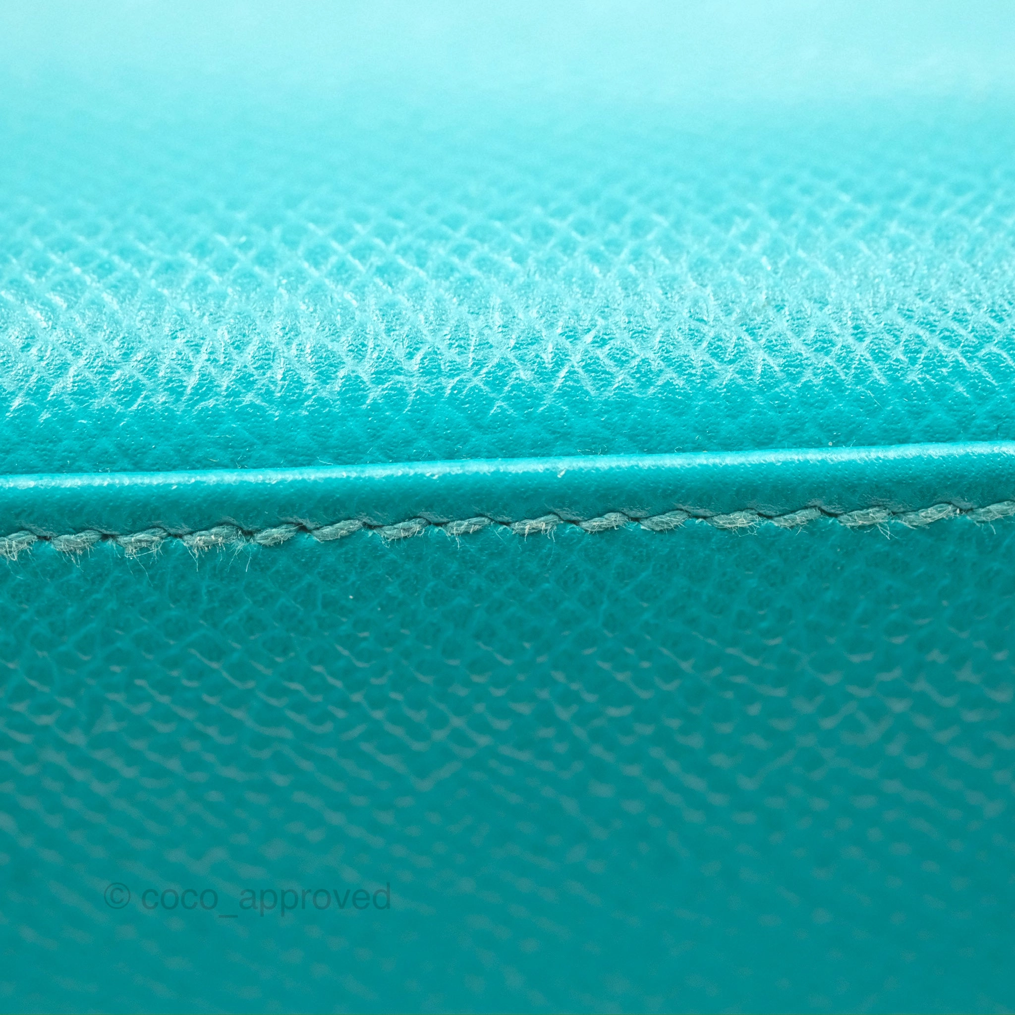 Herms Sellier Kelly 28 Bleu Paon Epsom Gold Hardware