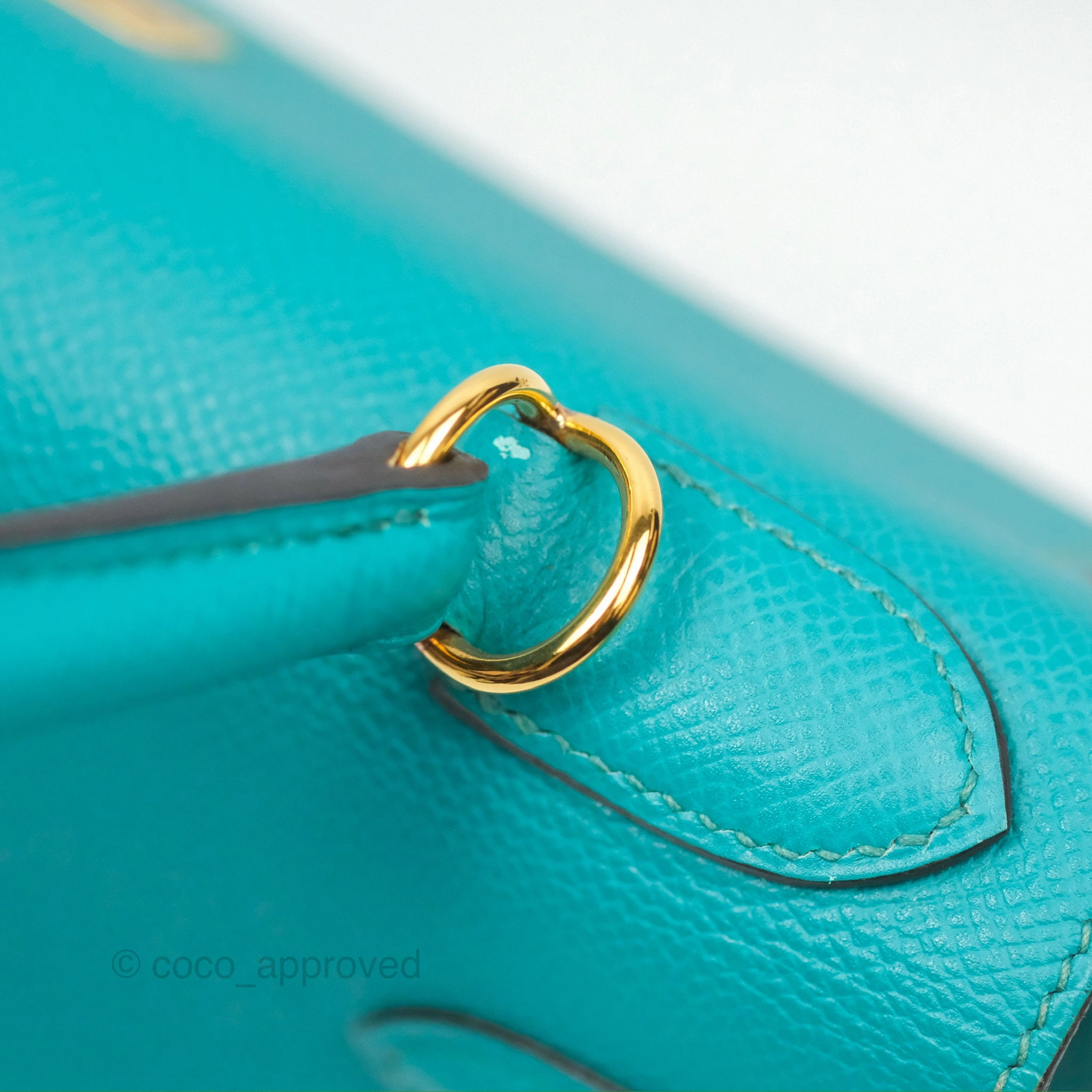 Herms Sellier Kelly 28 Bleu Paon Epsom Gold Hardware