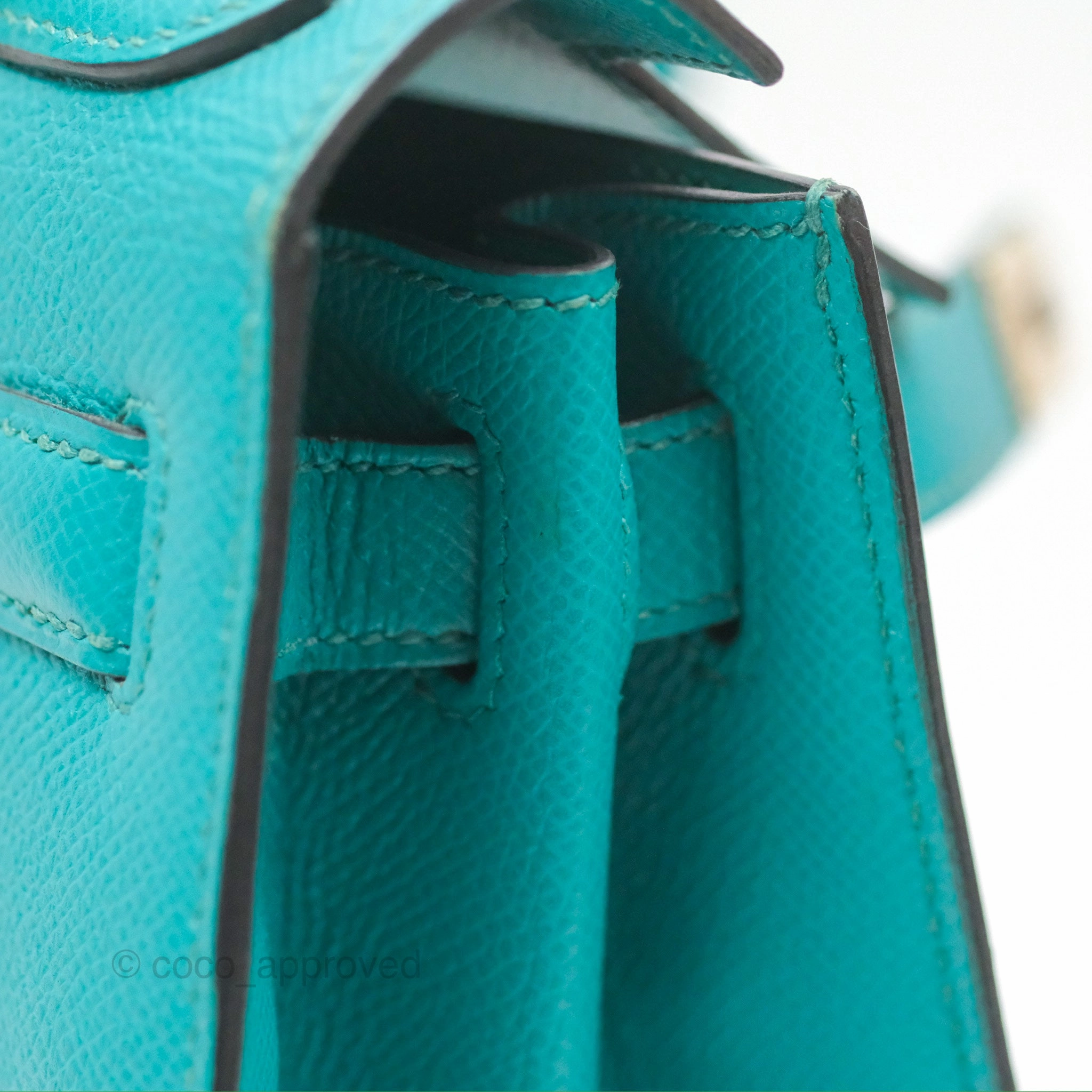 Herms Sellier Kelly 28 Bleu Paon Epsom Gold Hardware