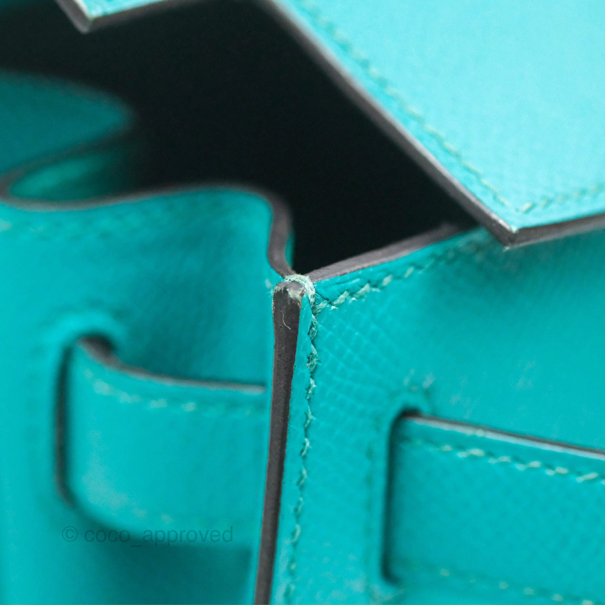 Herms Sellier Kelly 28 Bleu Paon Epsom Gold Hardware
