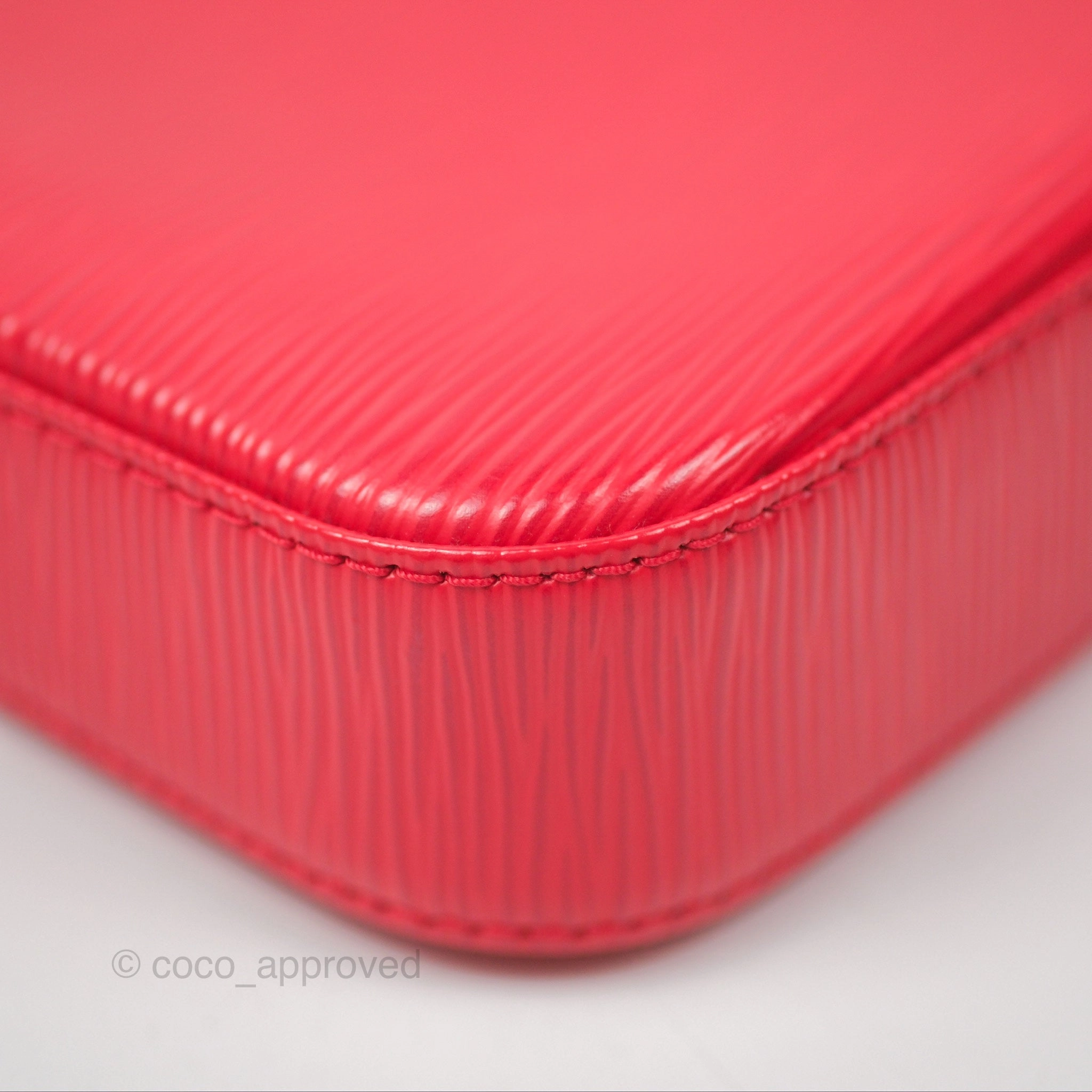 Louis Vuitton Epi Pochette Accessories NM Red