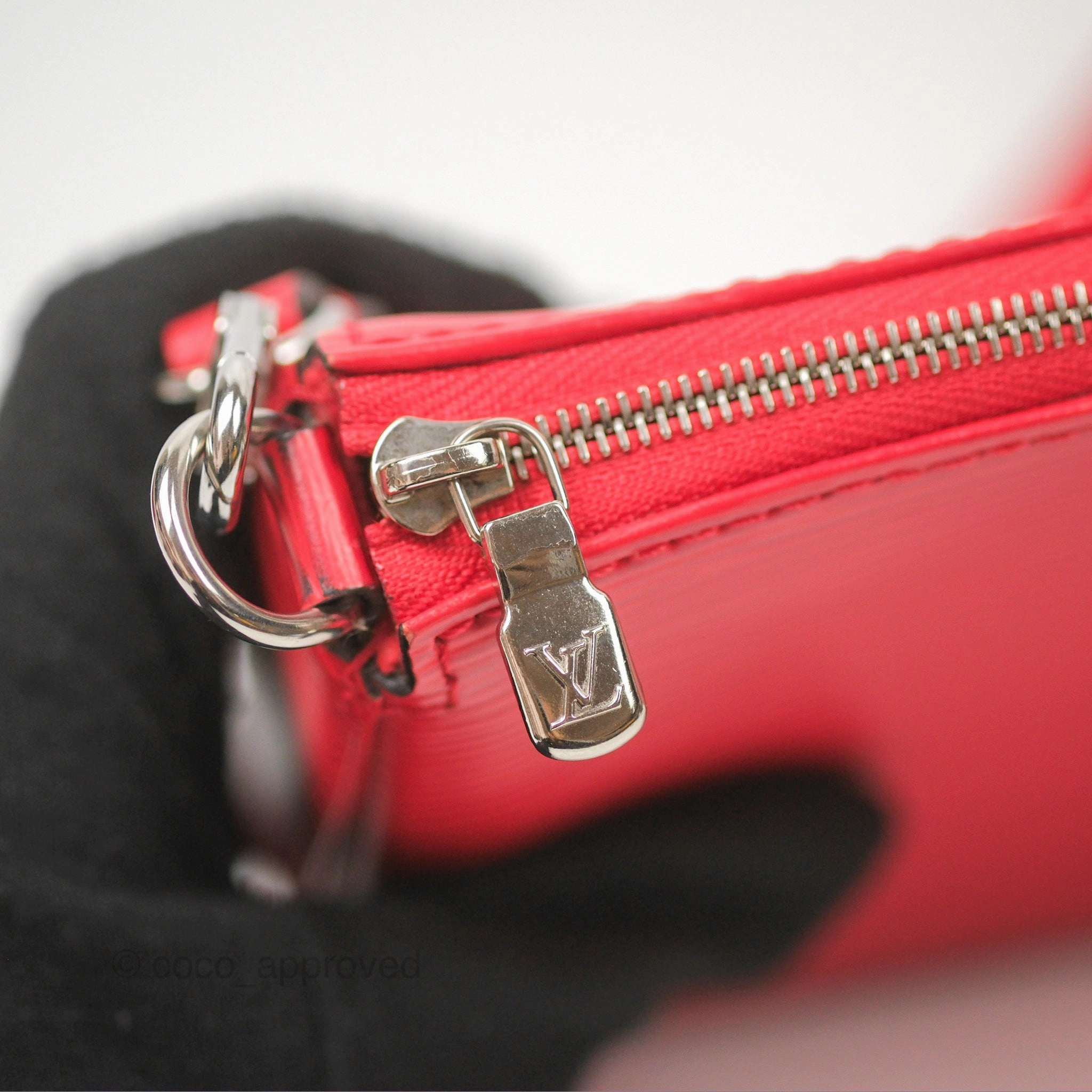 Louis Vuitton Epi Pochette Accessories NM Red