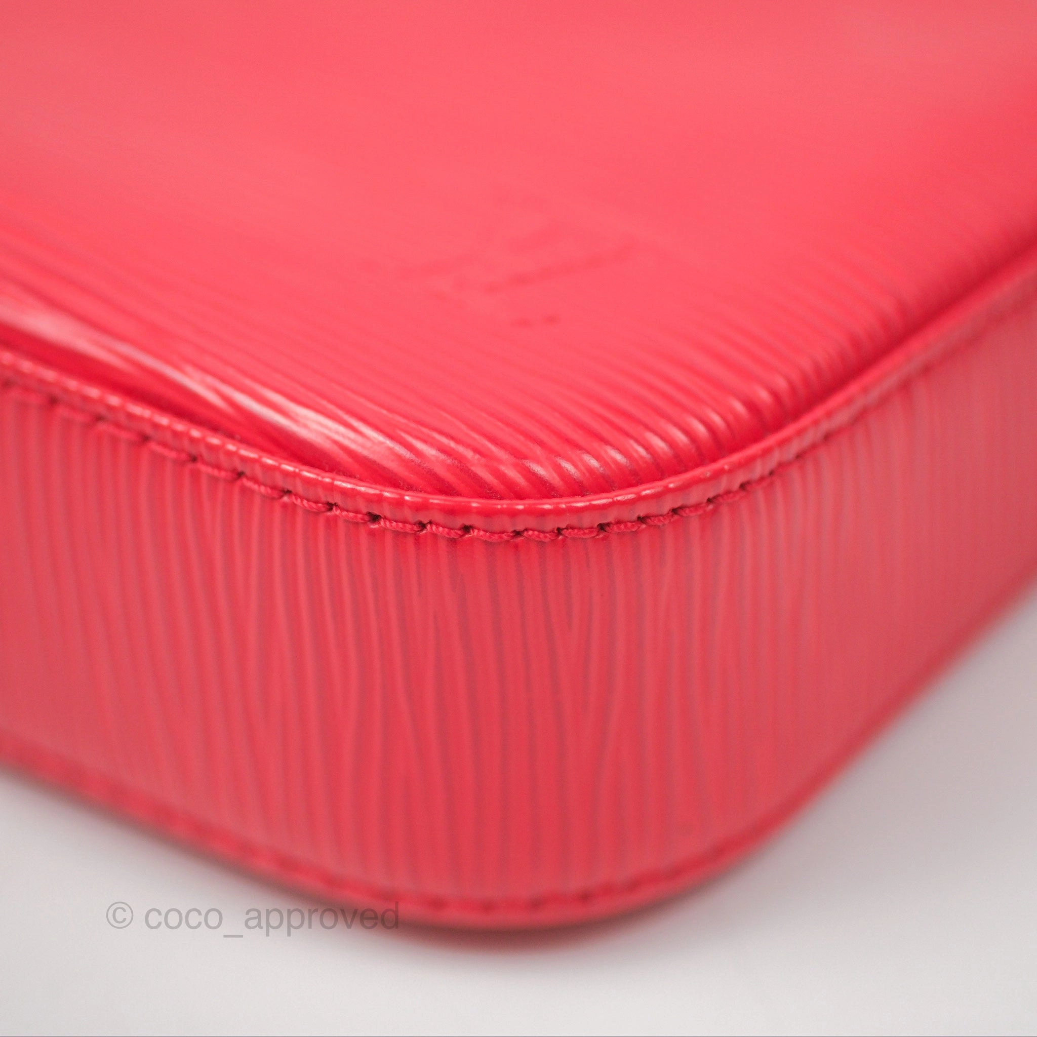 Louis Vuitton Epi Pochette Accessories NM Red