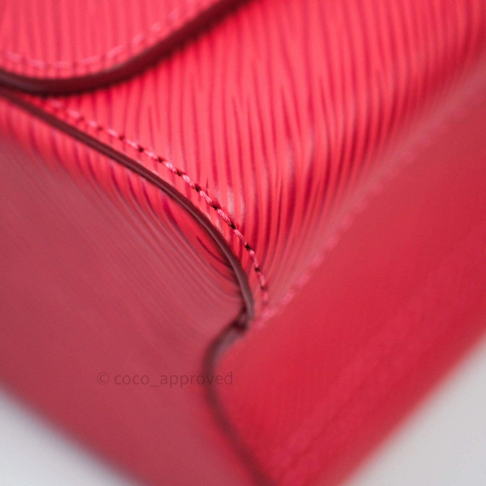 Louis Vuitton Epi Twist Shoulder Bag MM Coquelicot
