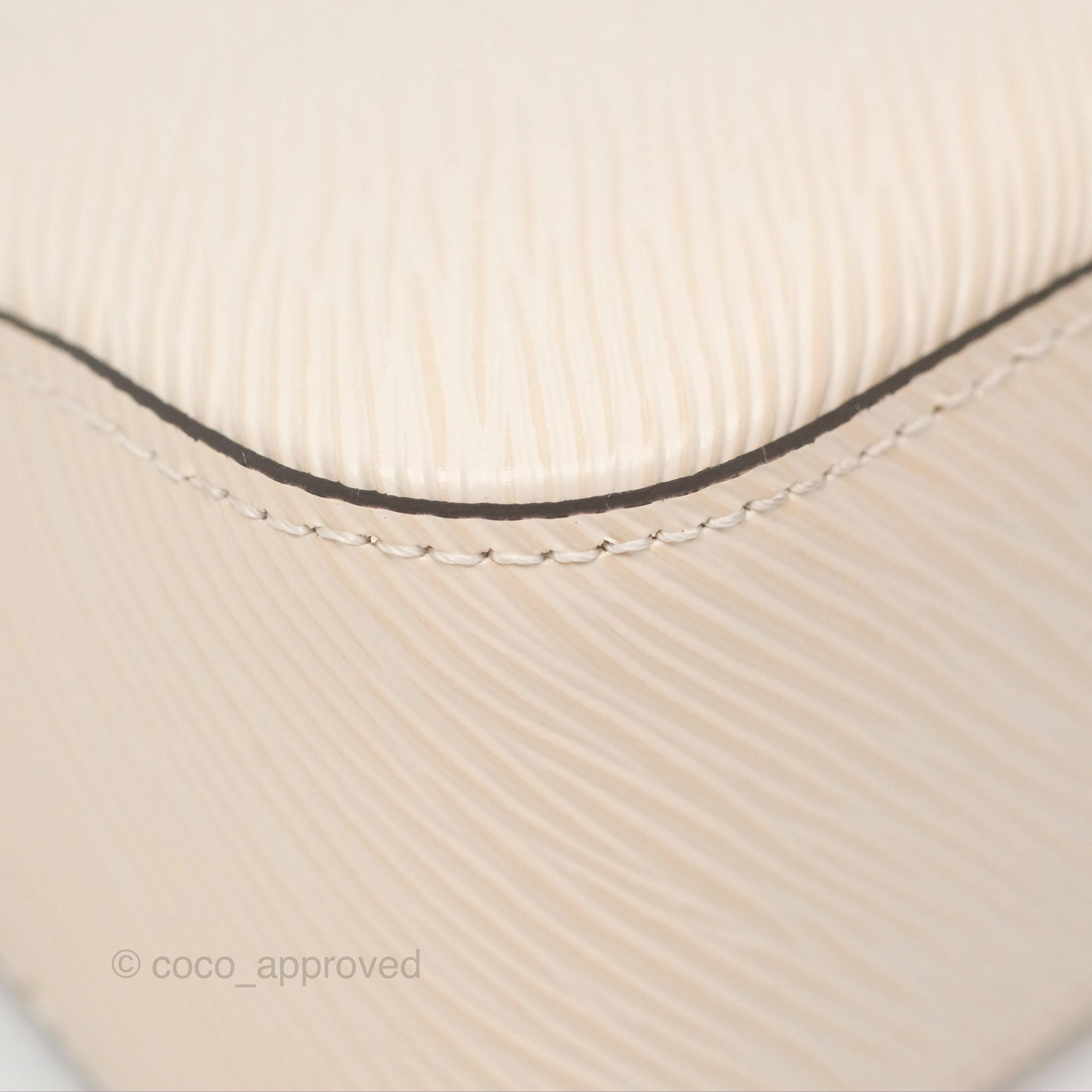 Louis Vuitton Marellini Quartz Silver Hardware
