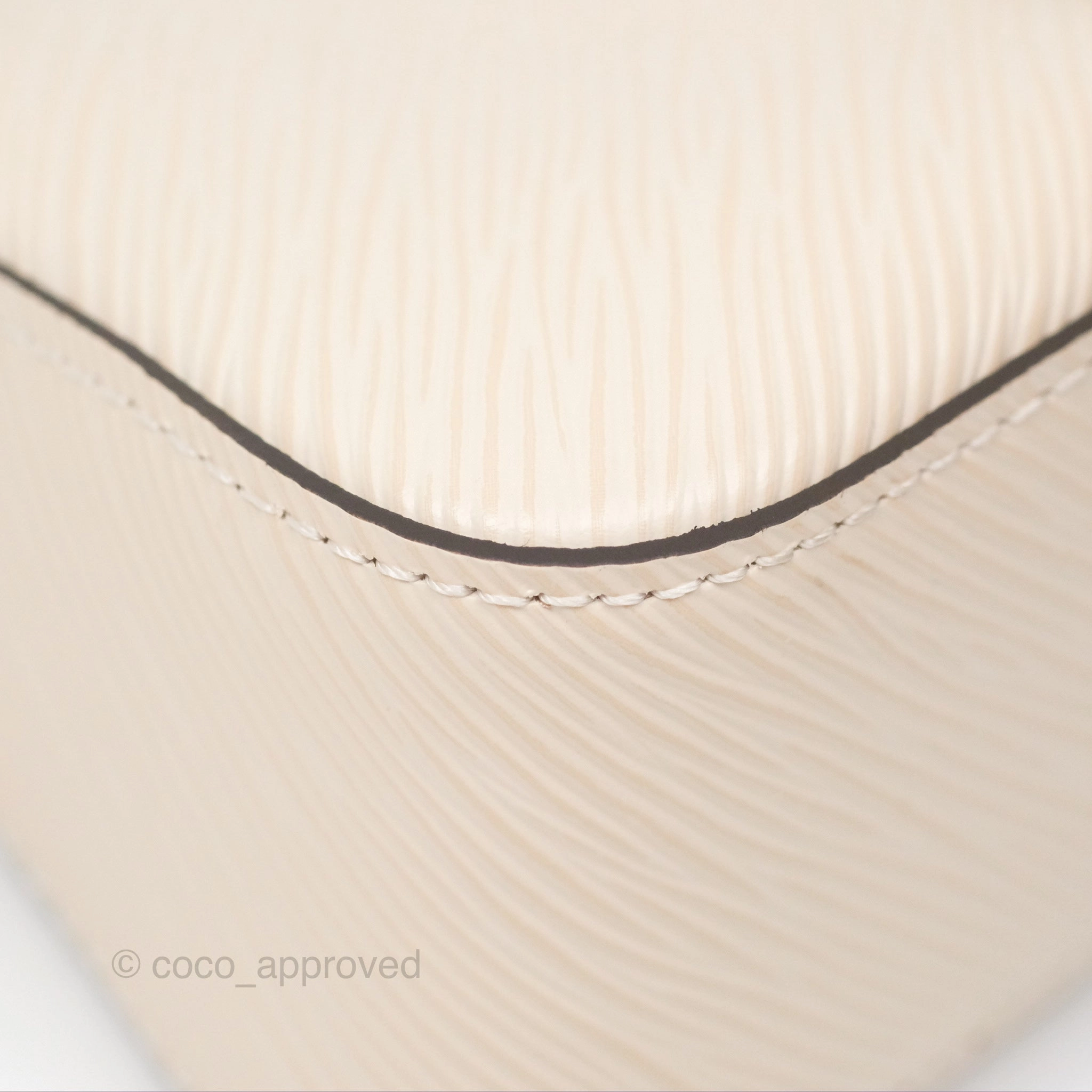 Louis Vuitton Marellini Quartz Silver Hardware