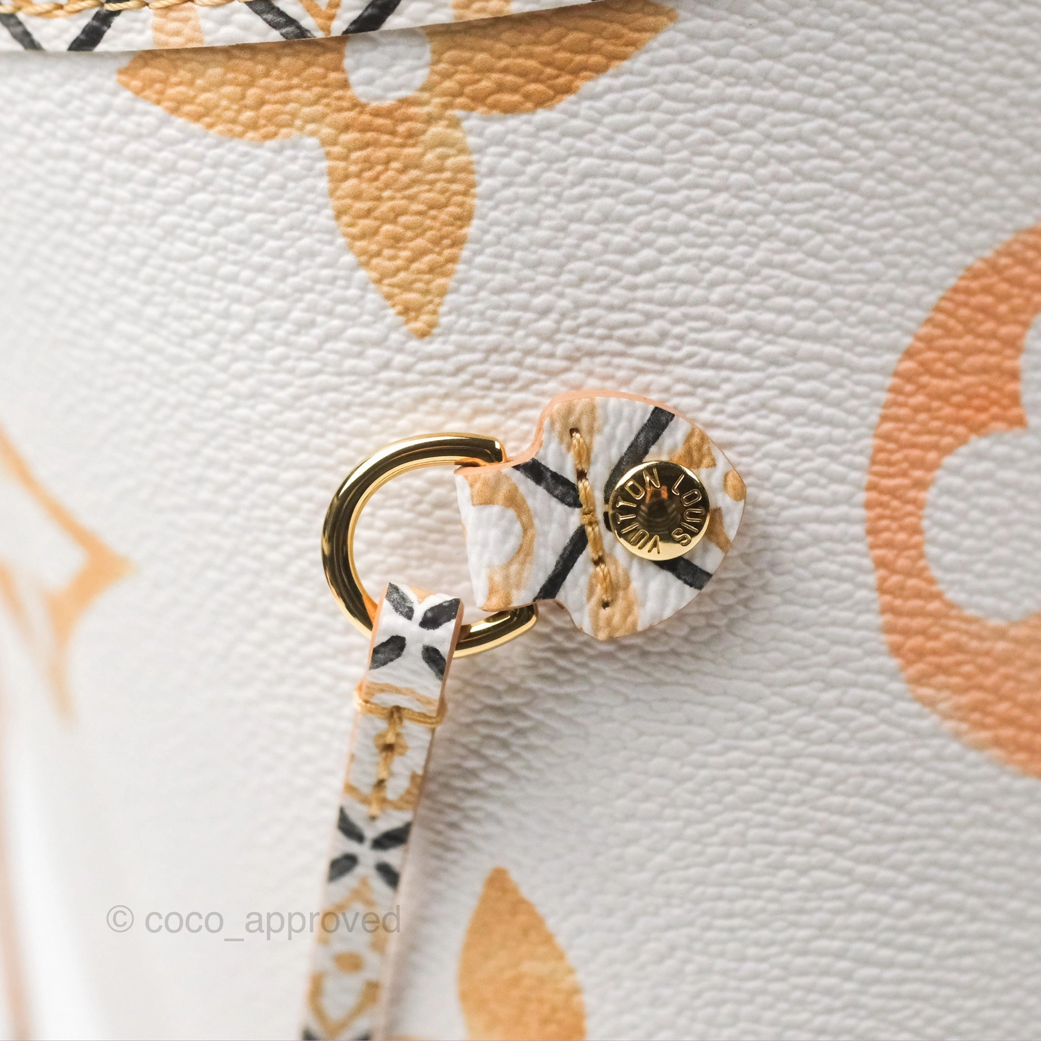 Louis Vuitton Monogram Giant Neverfull MM Beige