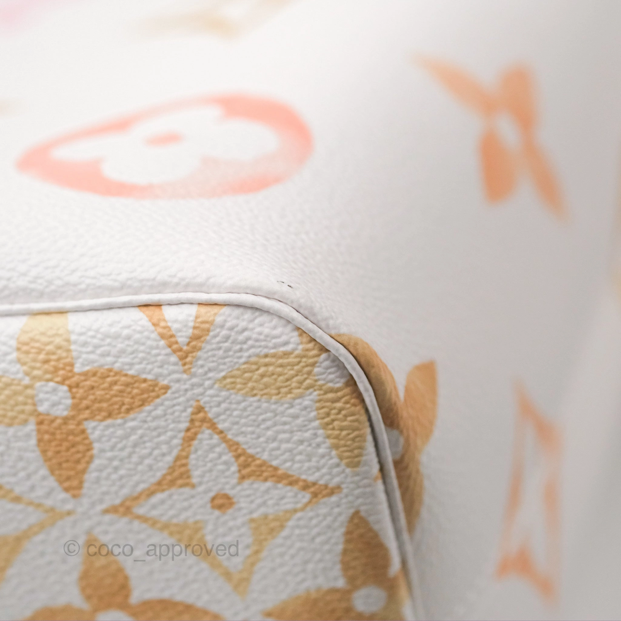 Louis Vuitton Monogram Giant Neverfull MM Beige