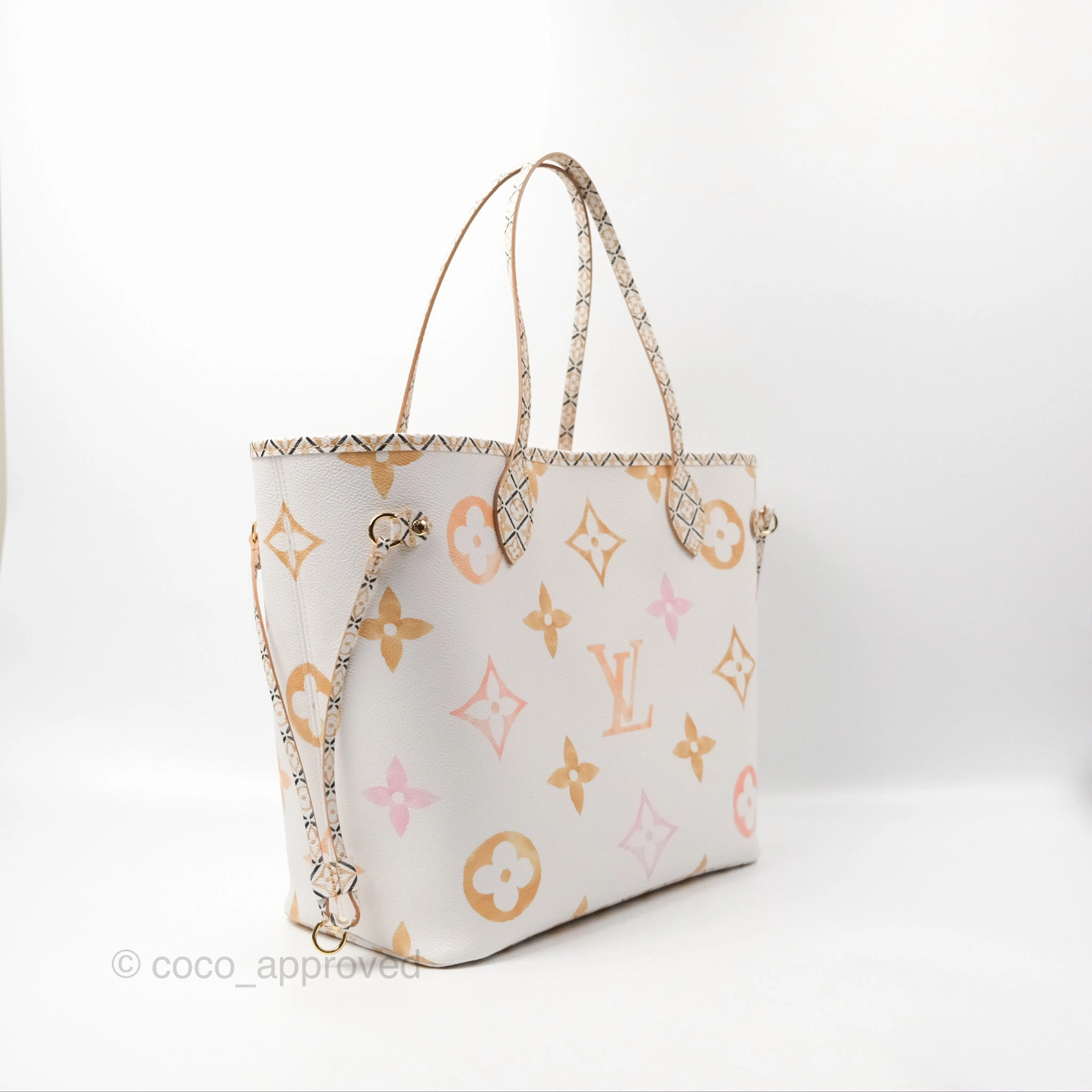 Louis Vuitton Monogram Giant Neverfull MM Beige