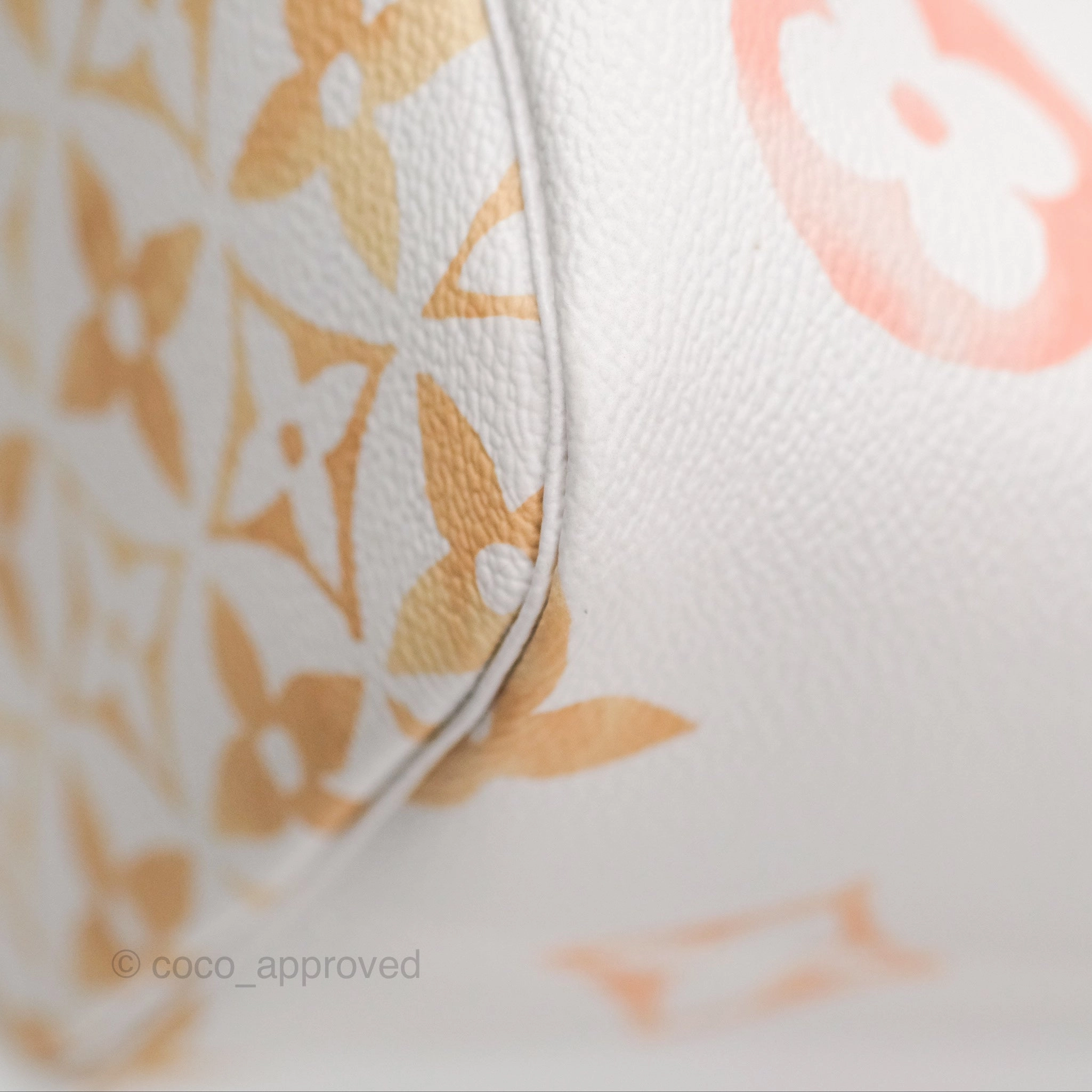 Louis Vuitton Monogram Giant Neverfull MM Beige