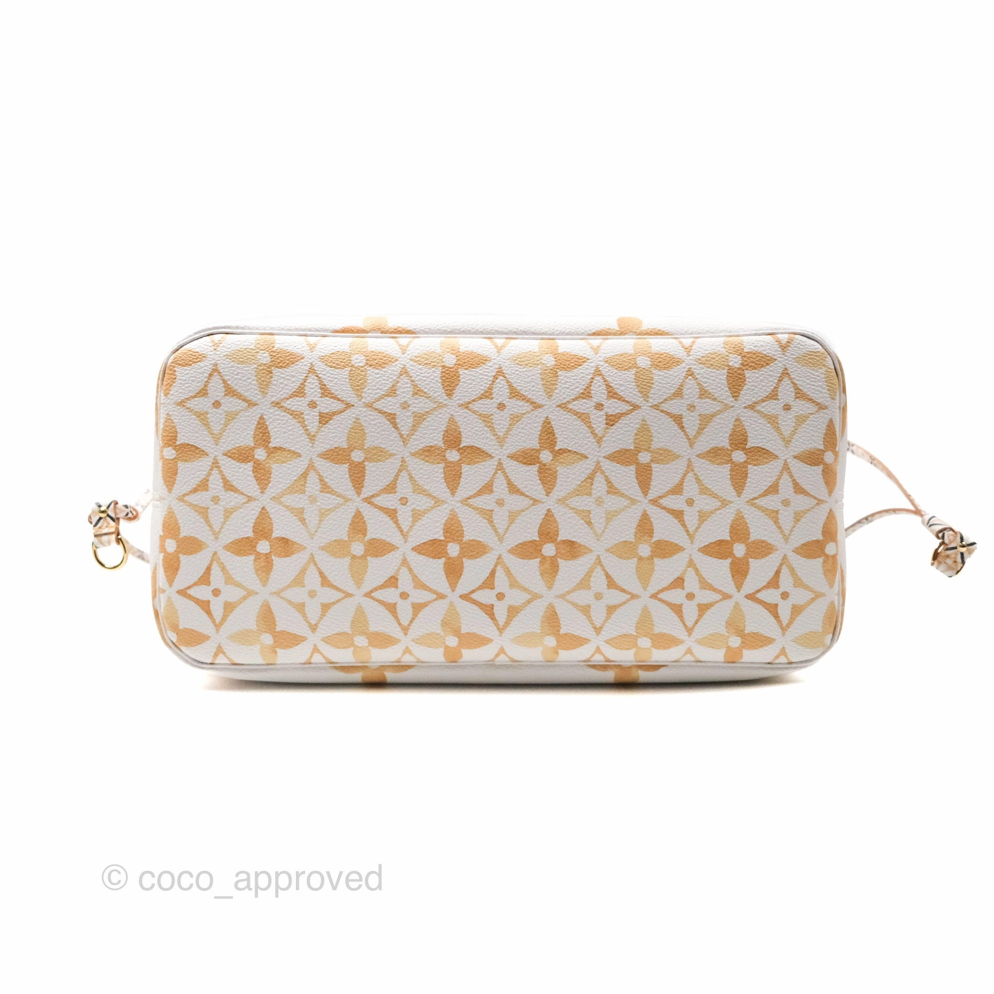 Louis Vuitton Monogram Giant Neverfull MM Beige