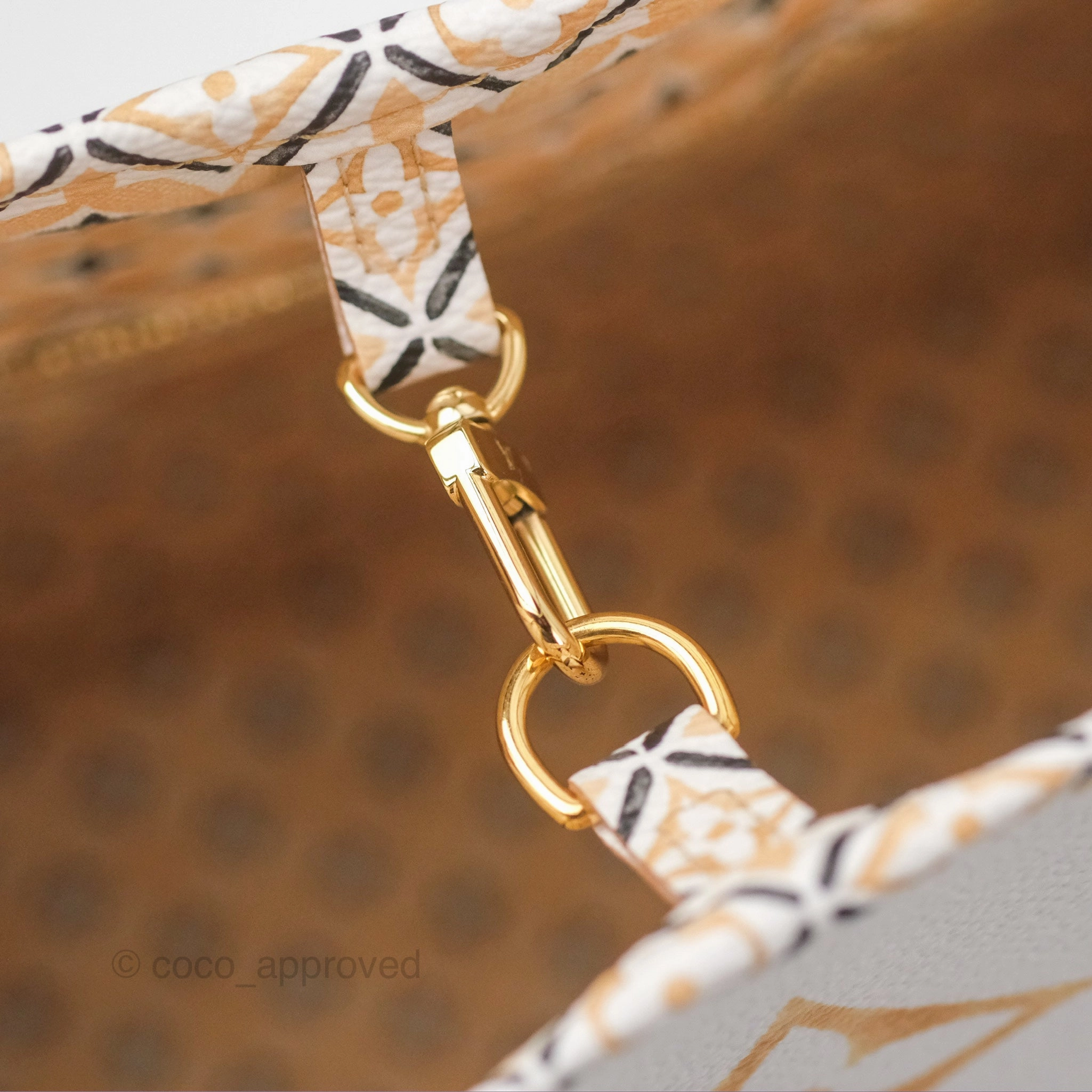 Louis Vuitton Monogram Giant Neverfull MM Beige