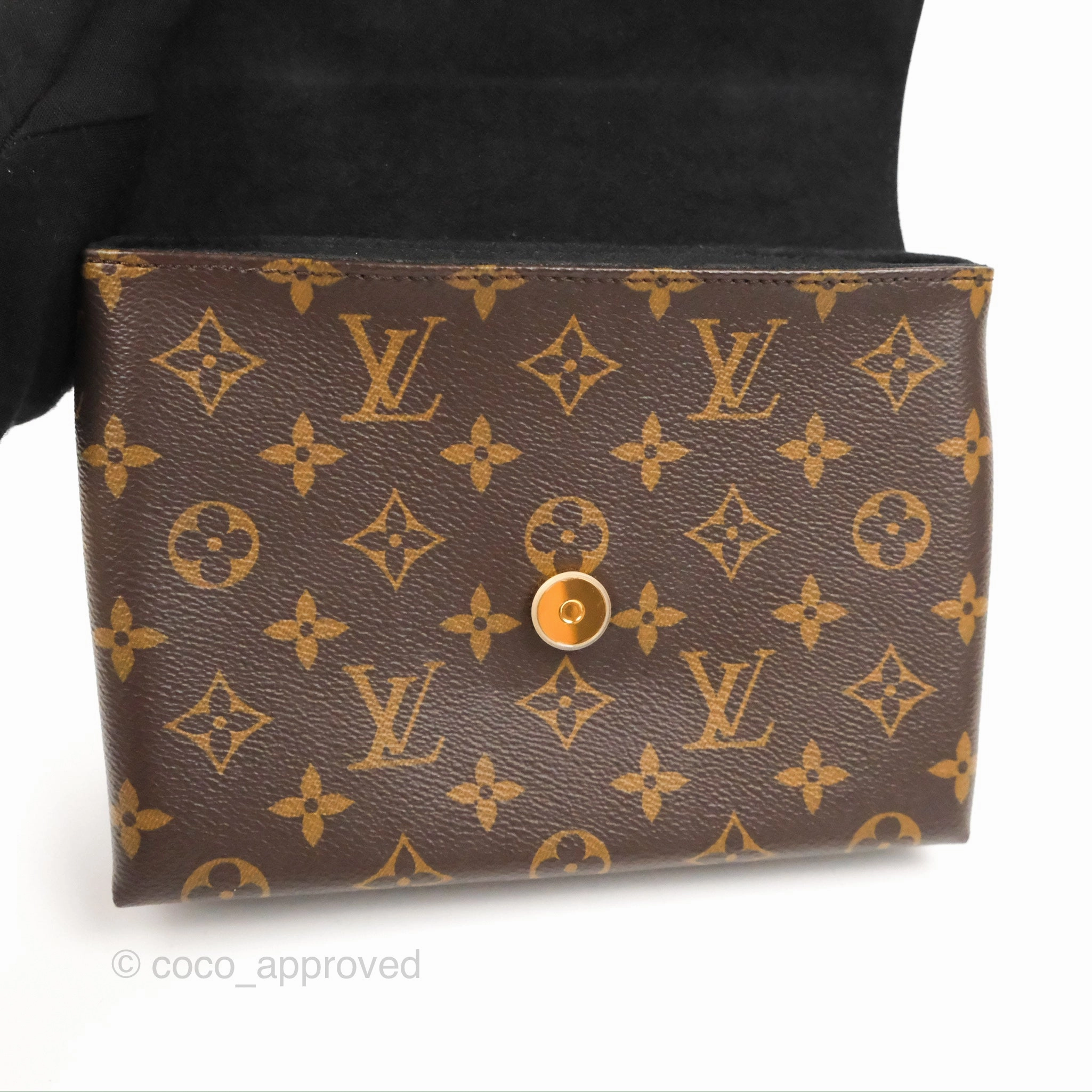 Louis Vuitton Monogram Locky BB Black