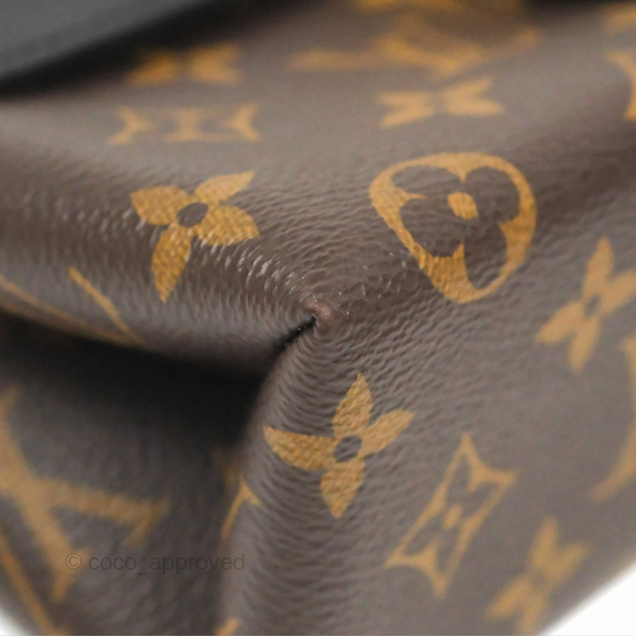 Louis Vuitton Monogram Locky BB Black