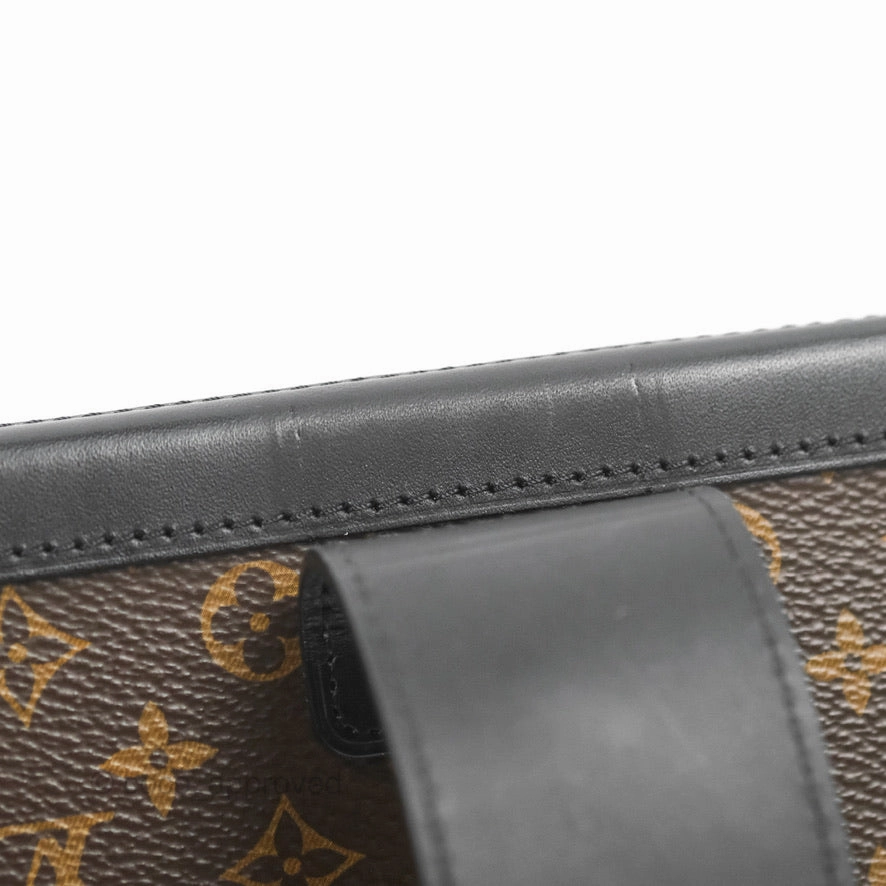 Louis Vuitton Monogram Petite Malle