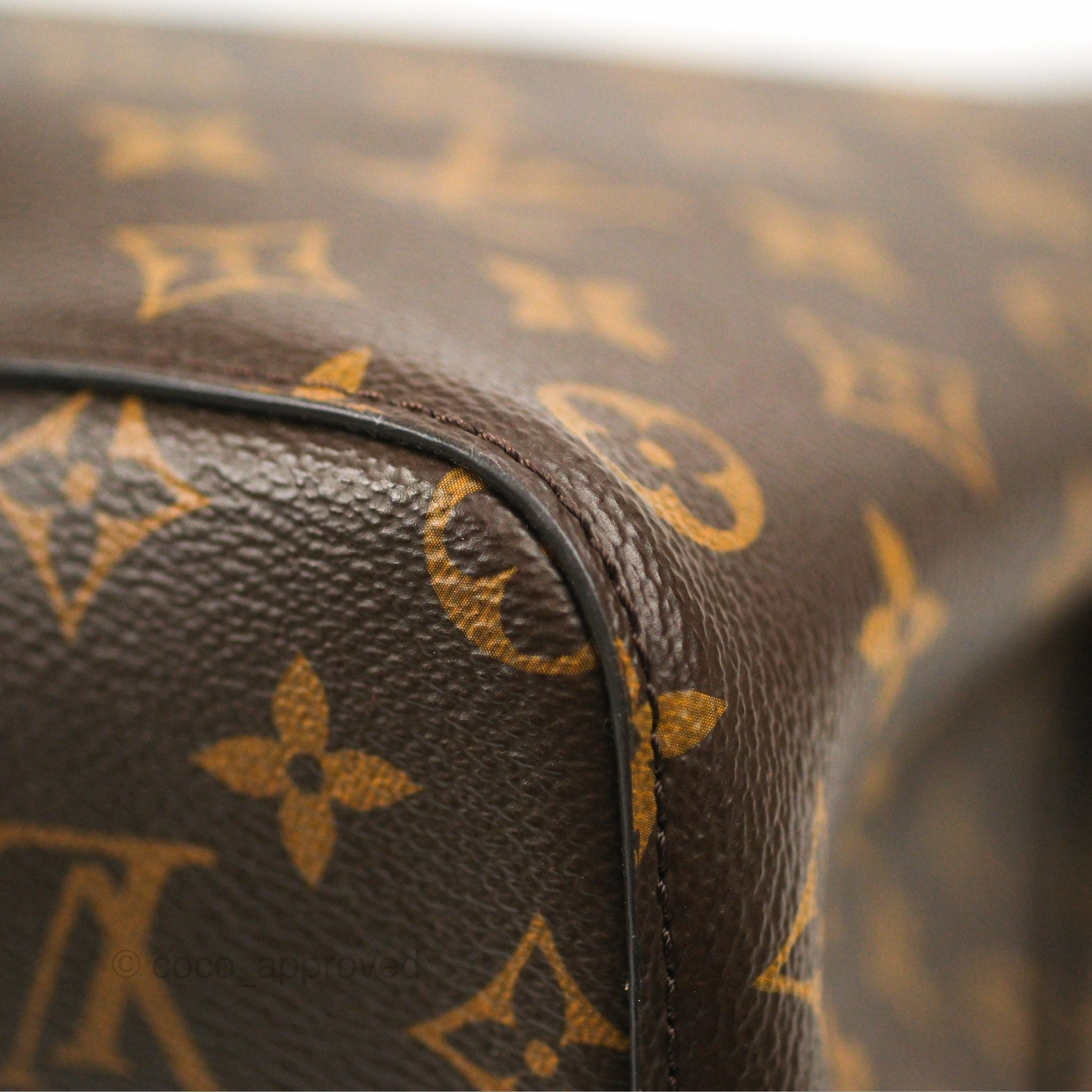 Louis Vuitton Neonoe Bucket Bag MM Monogram Canvas Red