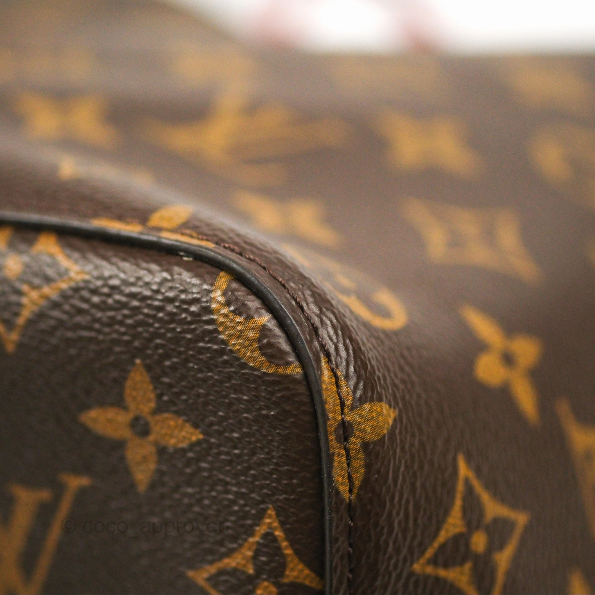Louis Vuitton Neonoe Bucket Bag MM Monogram Canvas Red