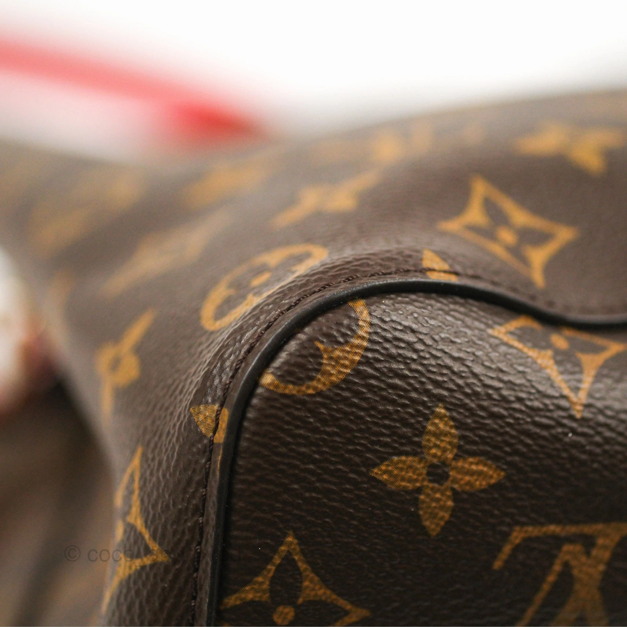 Louis Vuitton Neonoe Bucket Bag MM Monogram Canvas Red