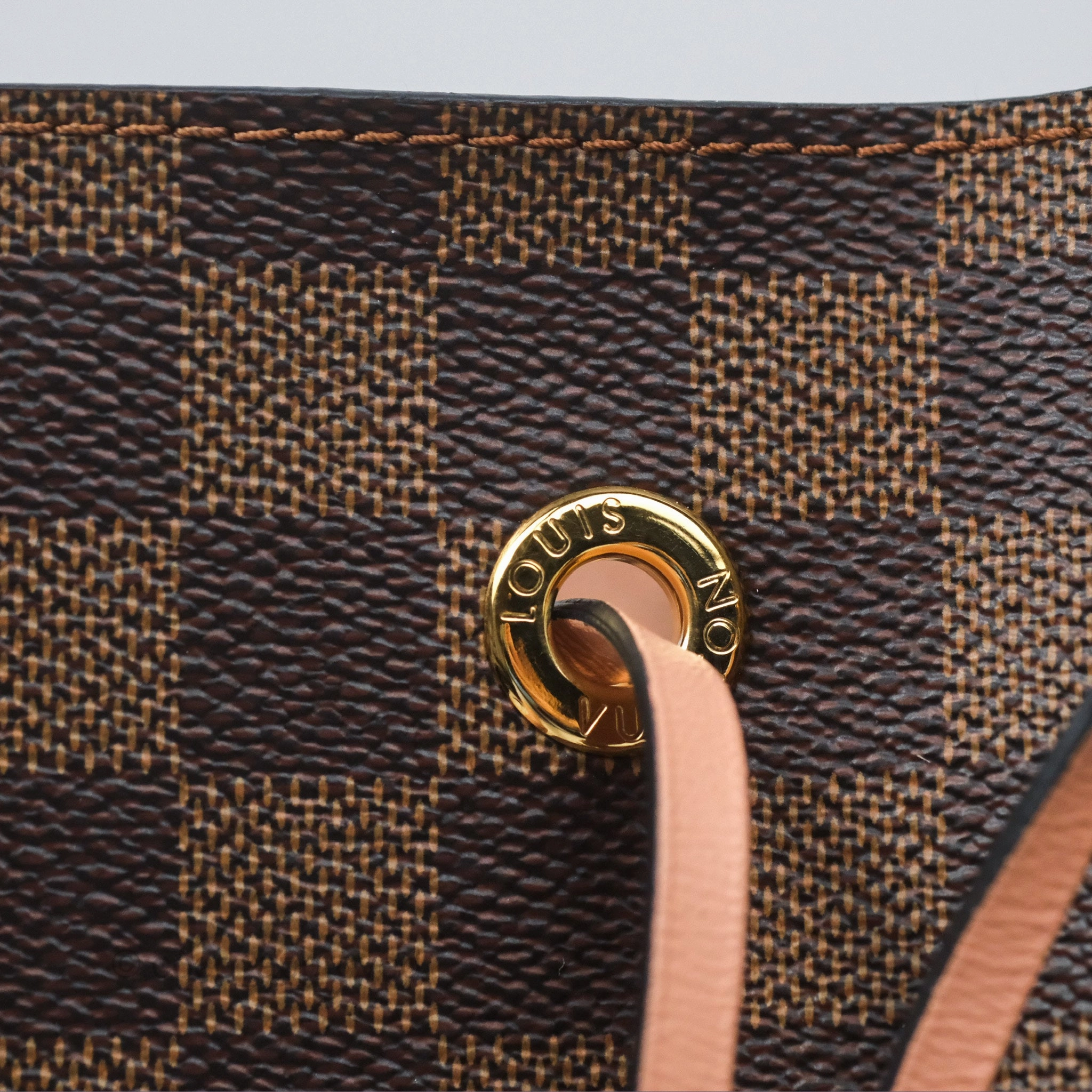 Louis Vuitton Neonoe Bucket Bag MM Monogram Canvas Rose Poudre
