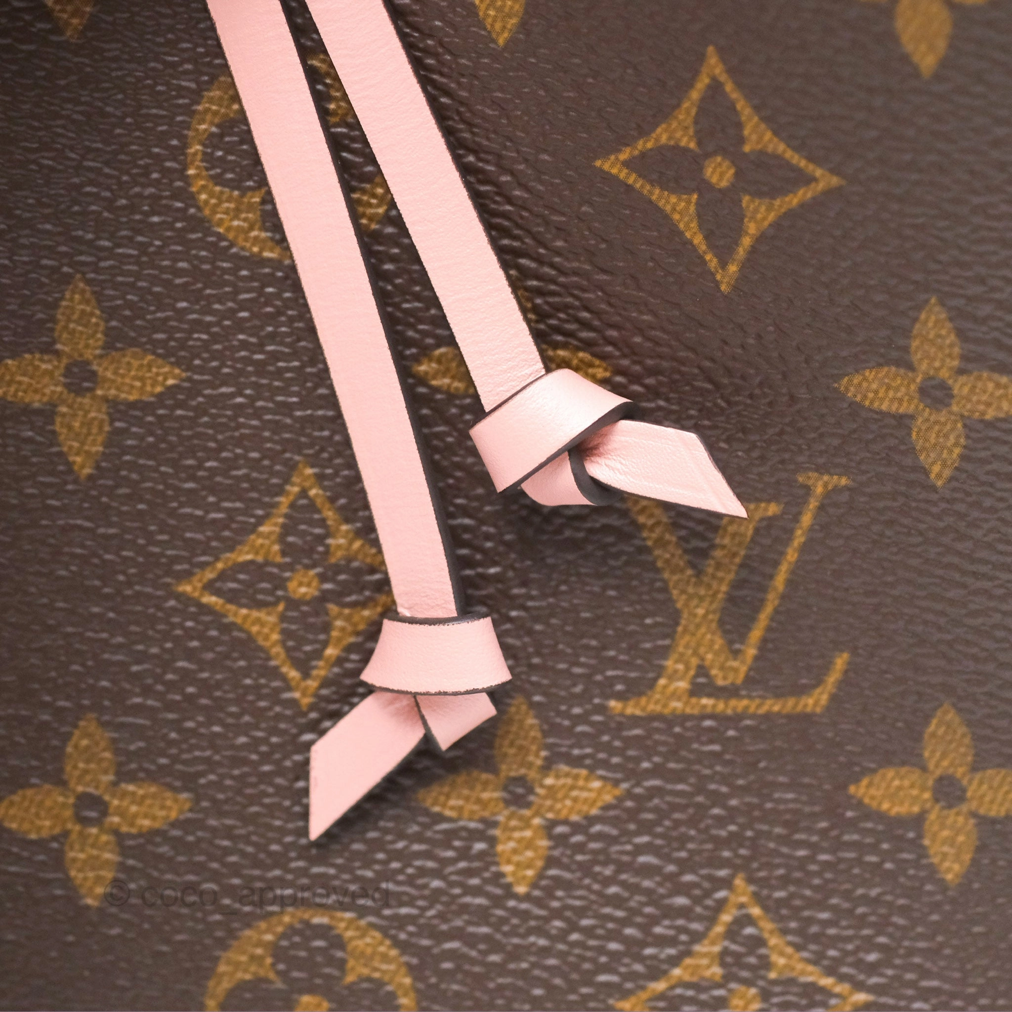 Louis Vuitton Neonoe Bucket Bag MM Monogram Canvas Rose Poudre