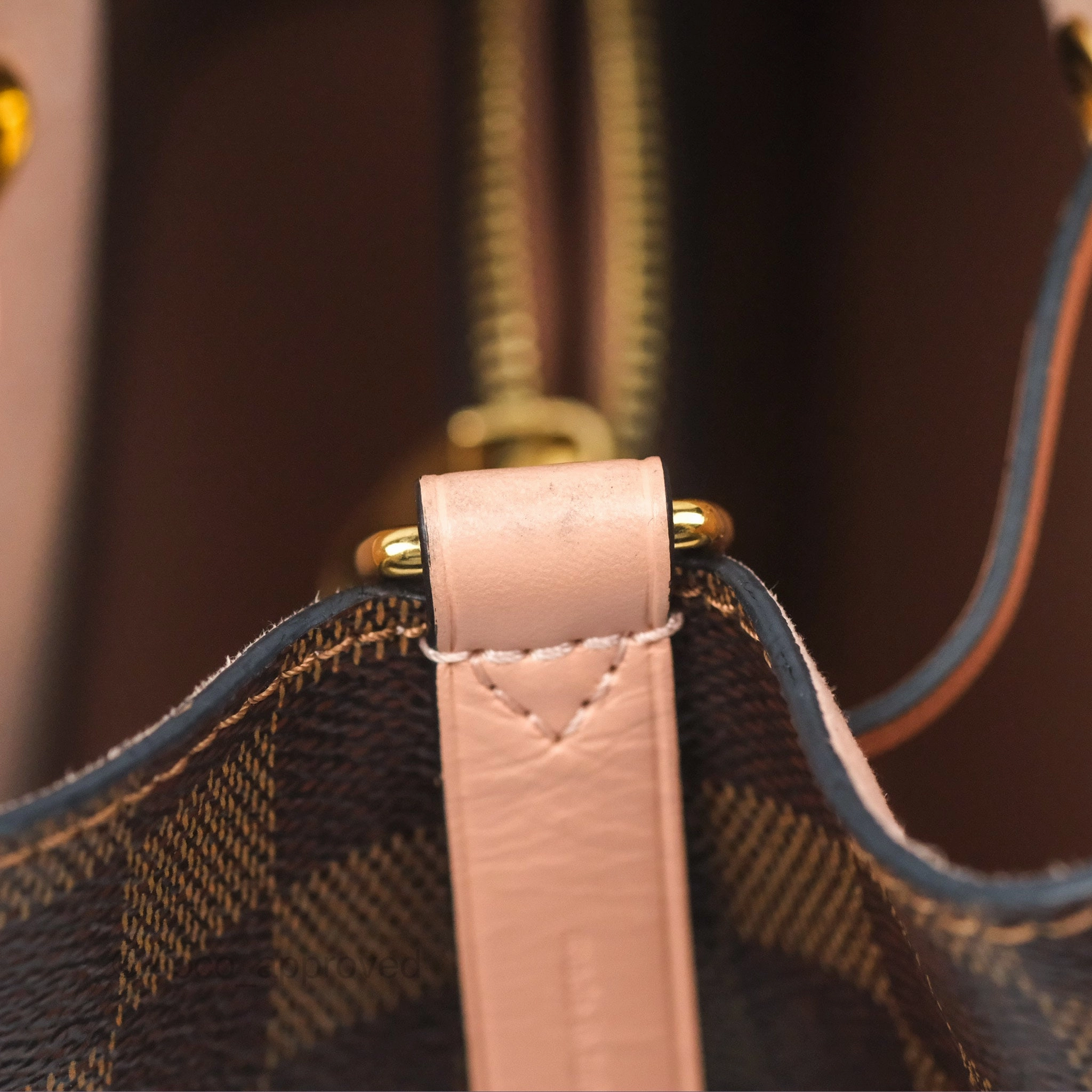 Louis Vuitton Neonoe Bucket Bag MM Monogram Canvas Rose Poudre