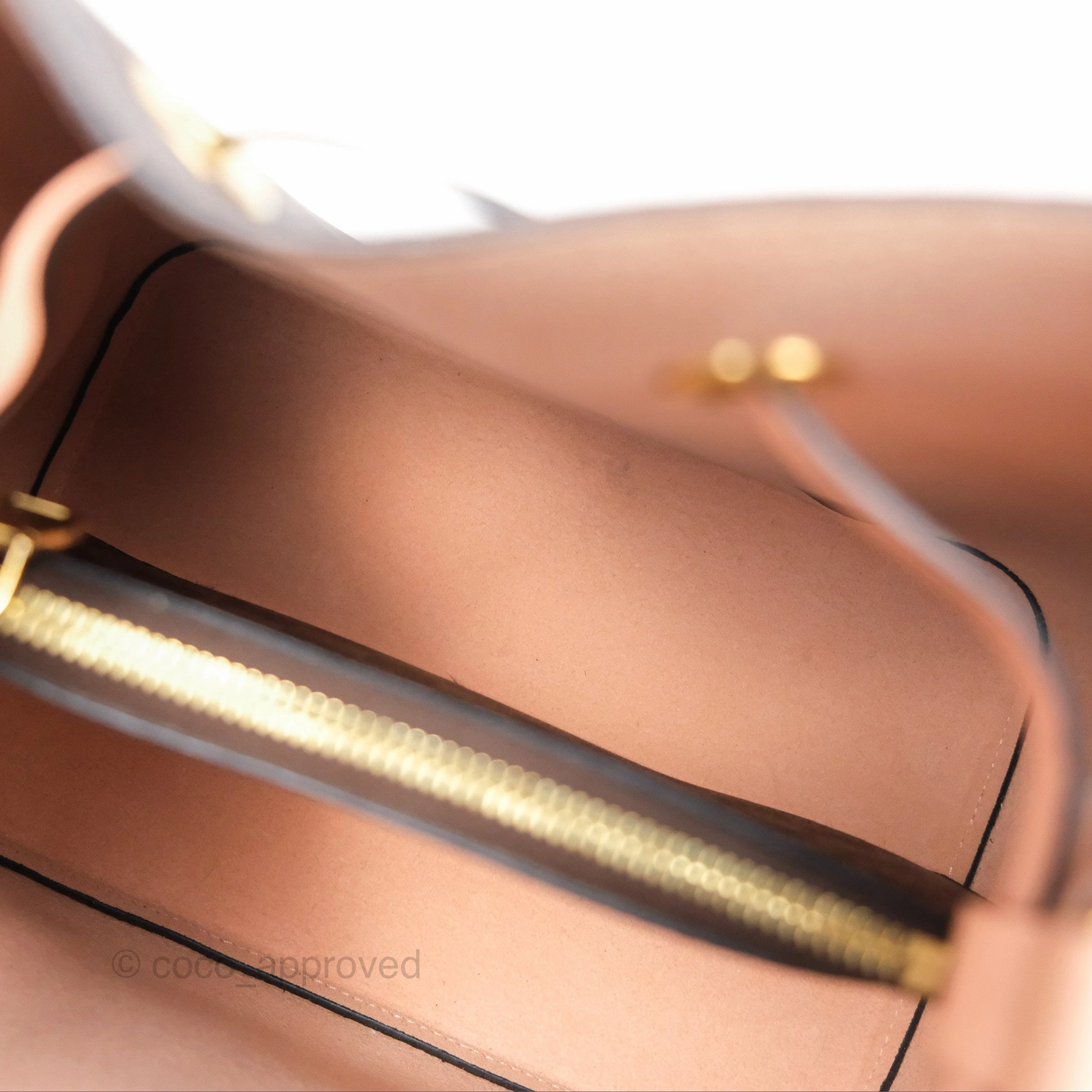 Louis Vuitton Neonoe Bucket Bag MM Monogram Canvas Rose Poudre