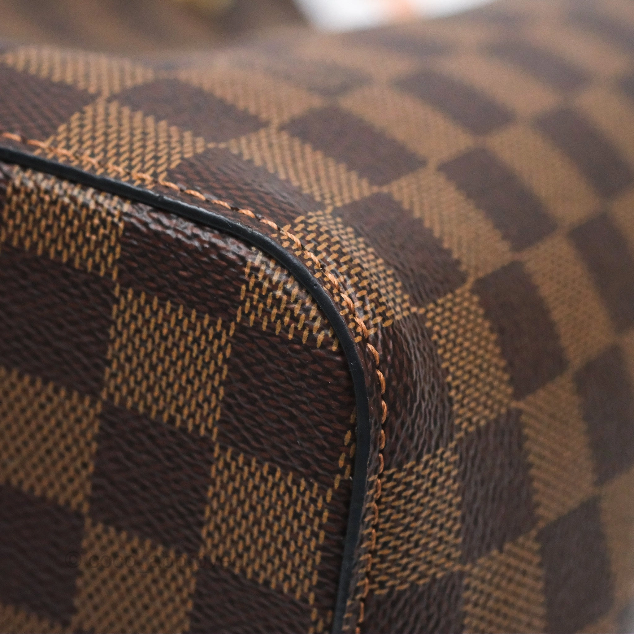 Louis Vuitton Neonoe Bucket Bag MM Monogram Canvas Rose Poudre