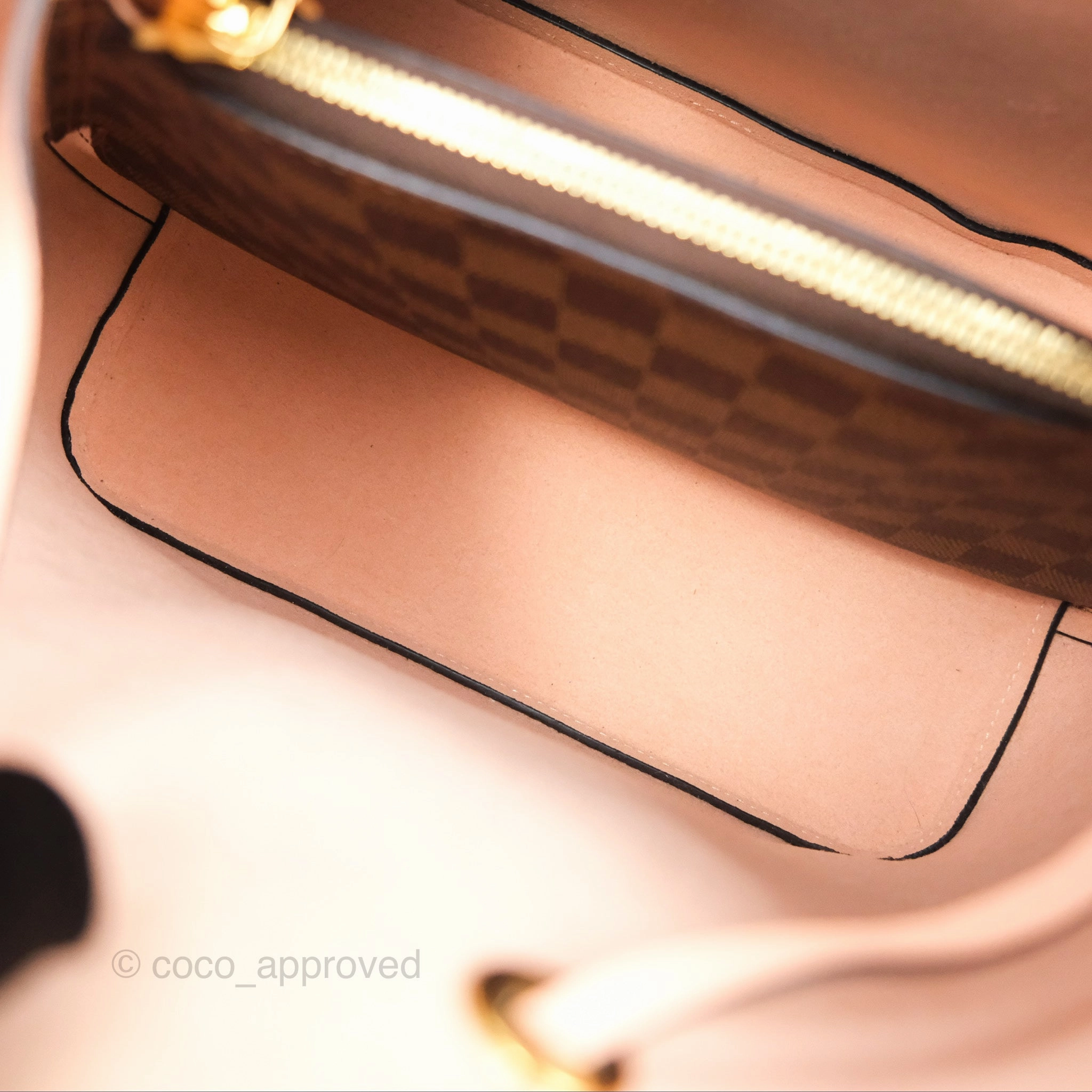 Louis Vuitton Neonoe Bucket Bag MM Monogram Canvas Rose Poudre