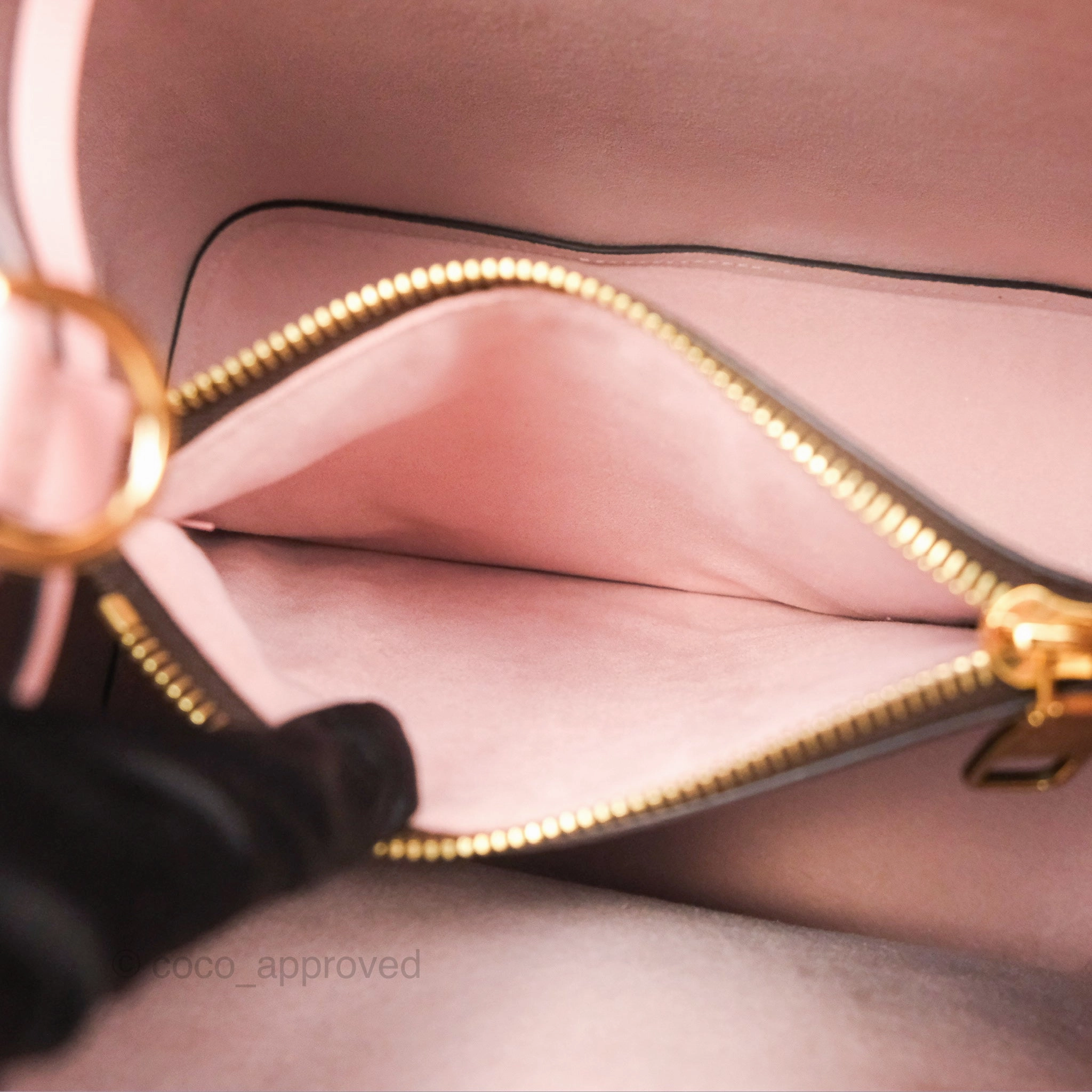 Louis Vuitton Neonoe Bucket Bag MM Monogram Canvas Rose Poudre