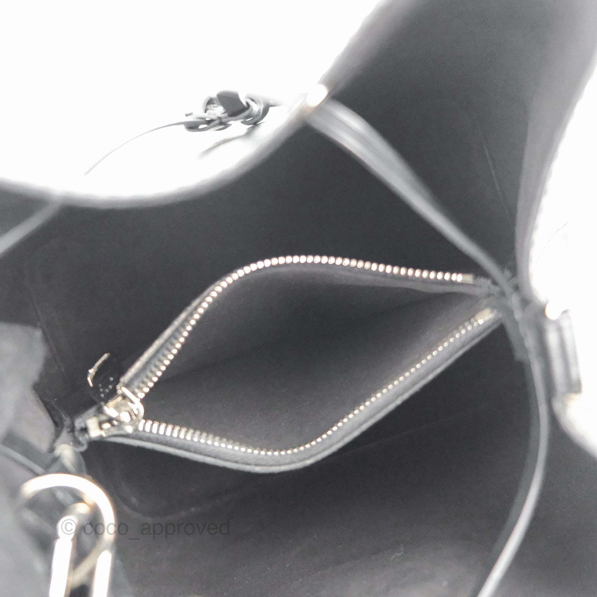 Louis Vuitton Neonoe MM Black Epi