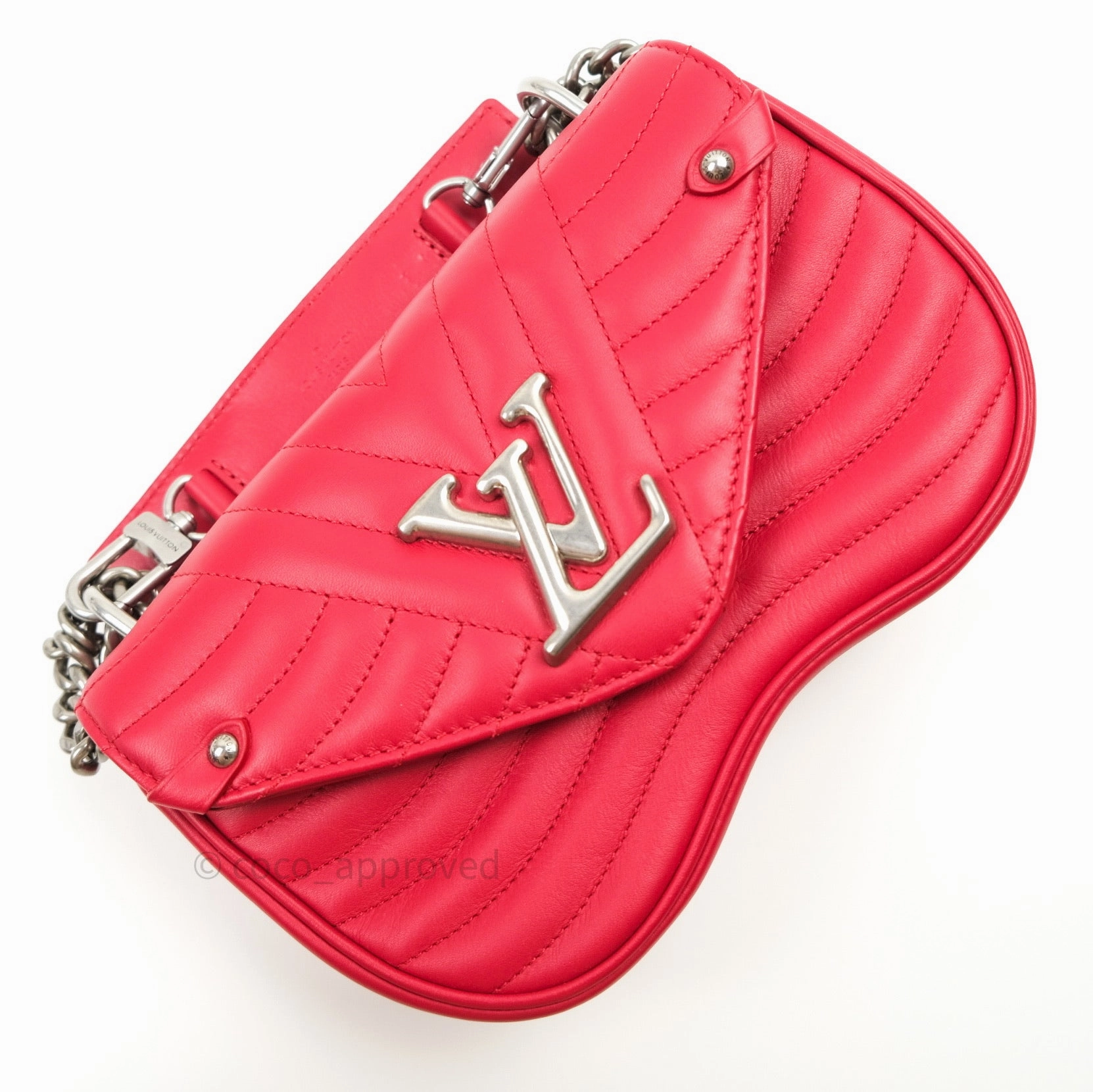 Louis Vuitton New Wave Chain Red Calfskin PM