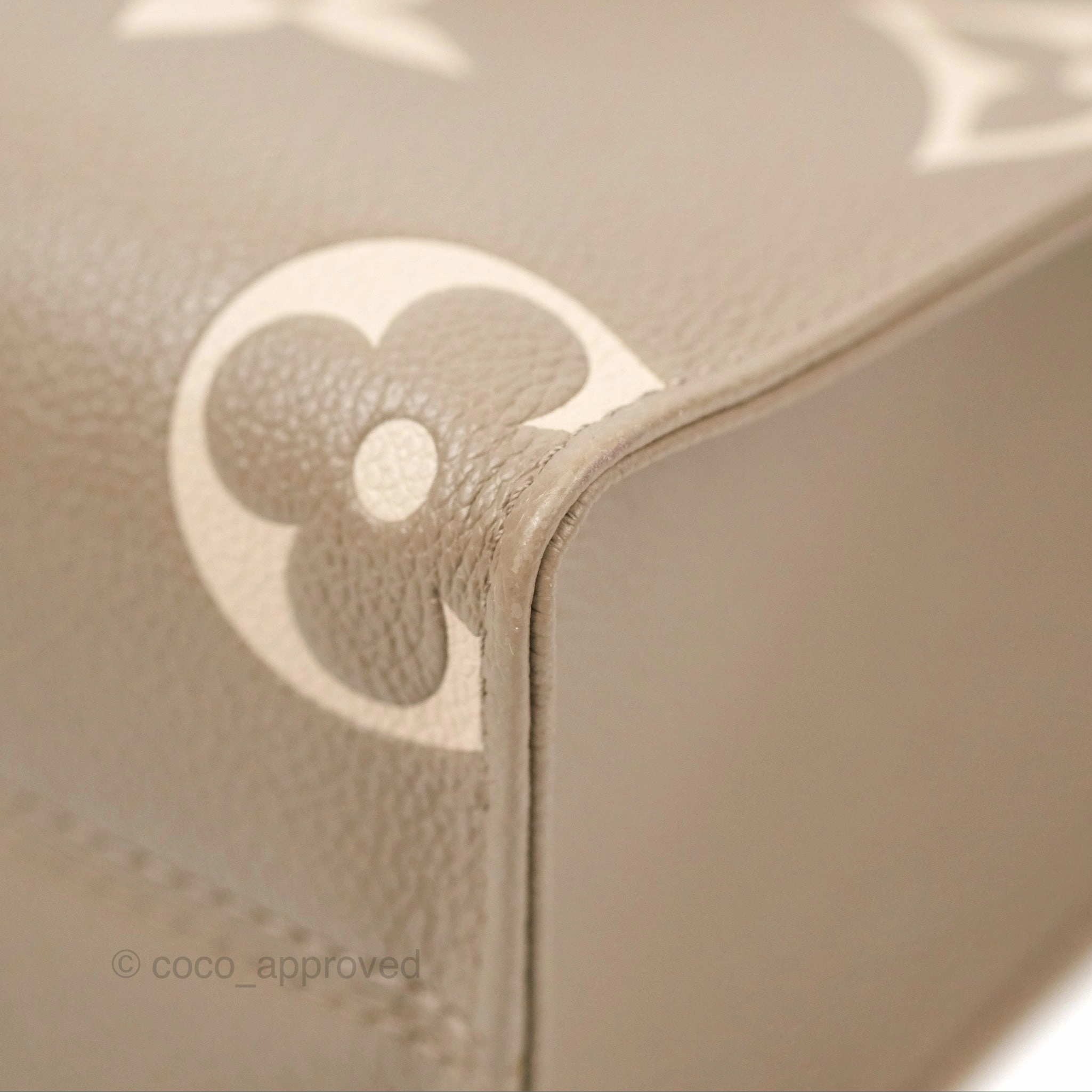 Louis Vuitton OnTheGo PM Monogram Empreinte Dove/Cream