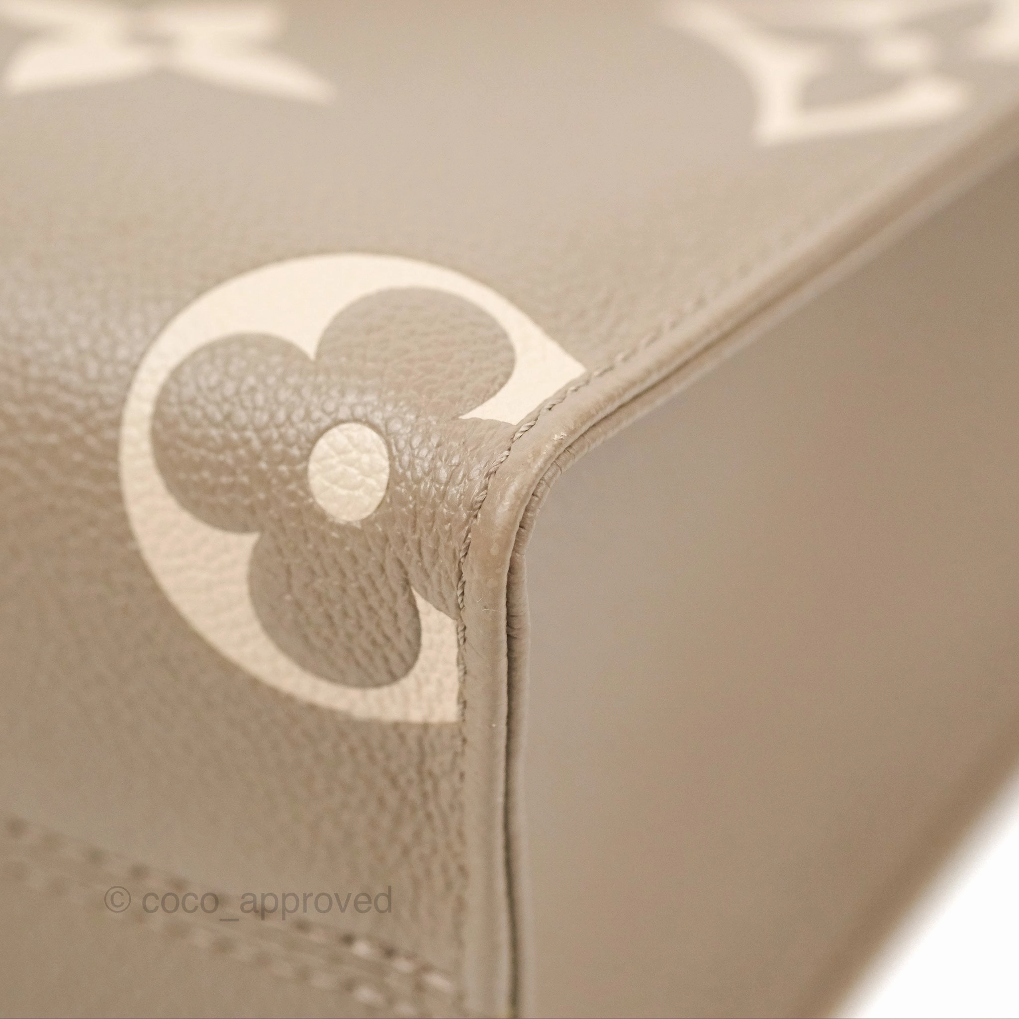 Louis Vuitton OnTheGo PM Monogram Empreinte Dove/Cream