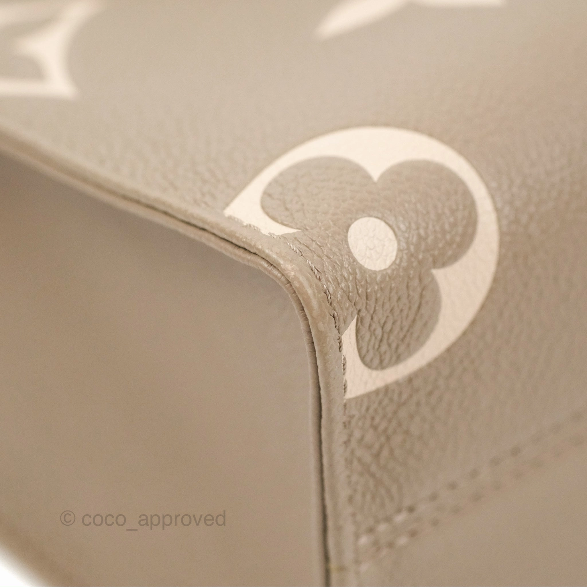 Louis Vuitton OnTheGo PM Monogram Empreinte Dove/Cream