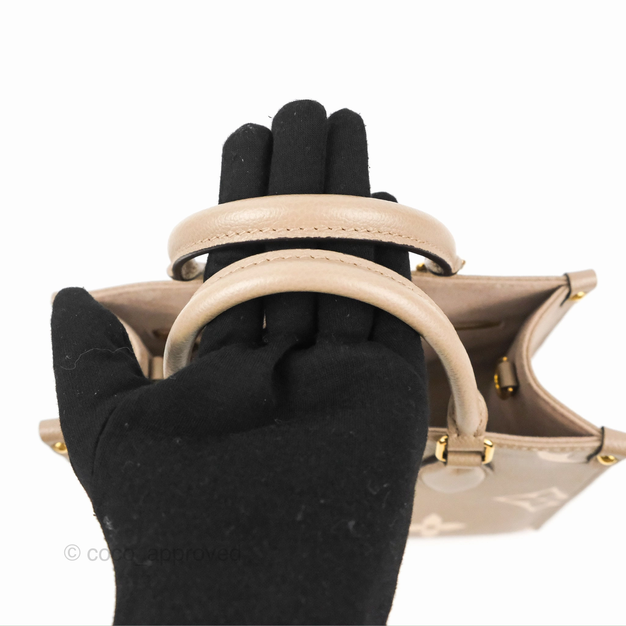 Louis Vuitton OnTheGo PM Monogram Empreinte Dove/Cream