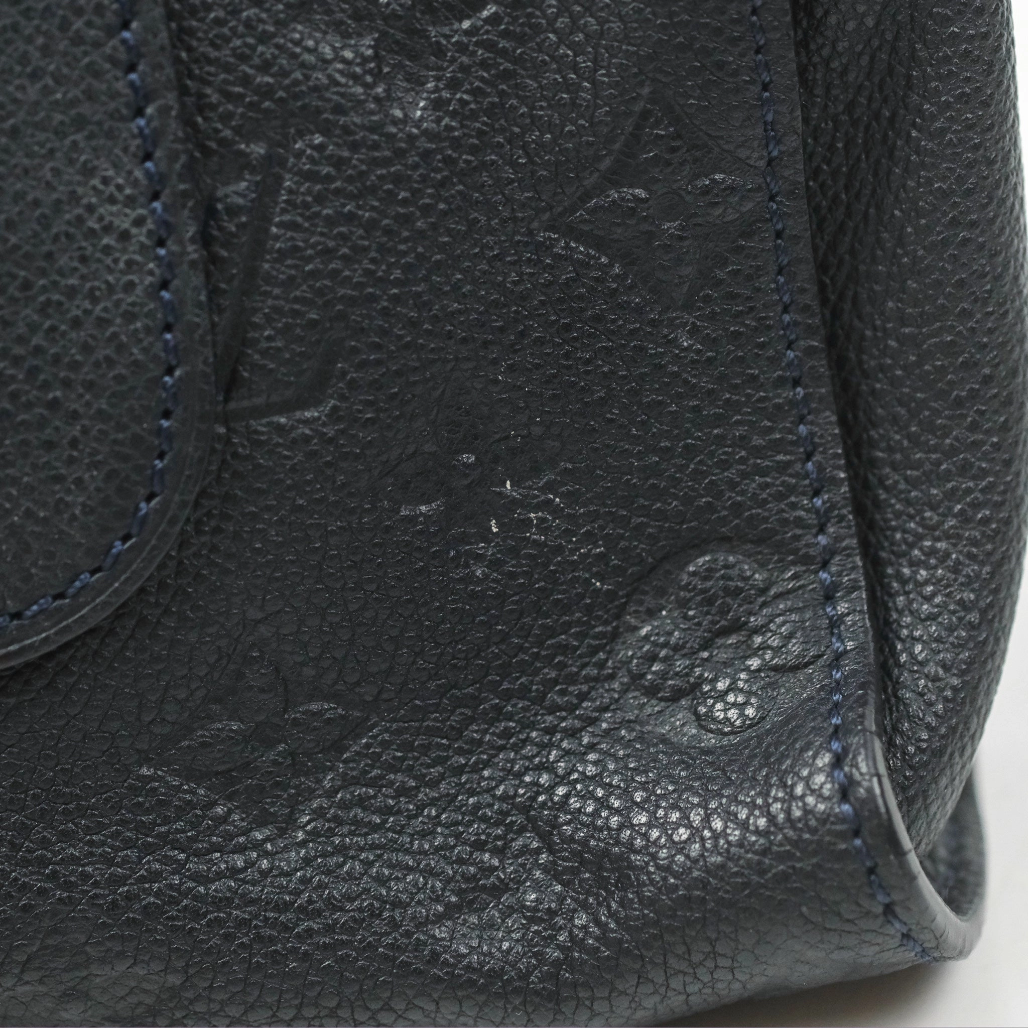 Louis Vuitton Petillante Clutch Empreinte Infini Navy